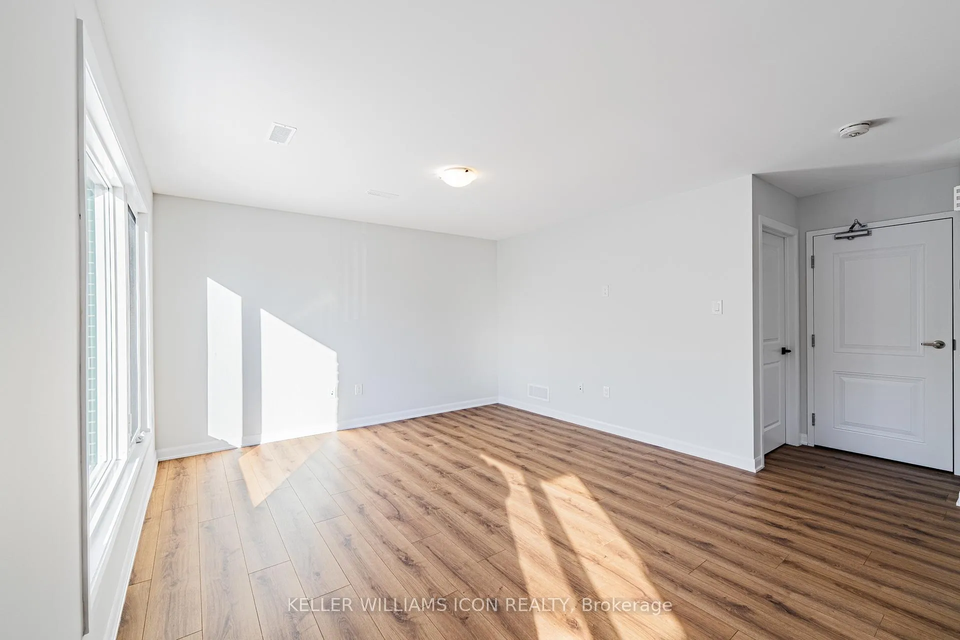 Photo 11 of 1128 Creekway Private, Ottawa, Kanata - Kanata Lakes/Heritage Hills — HOMEH