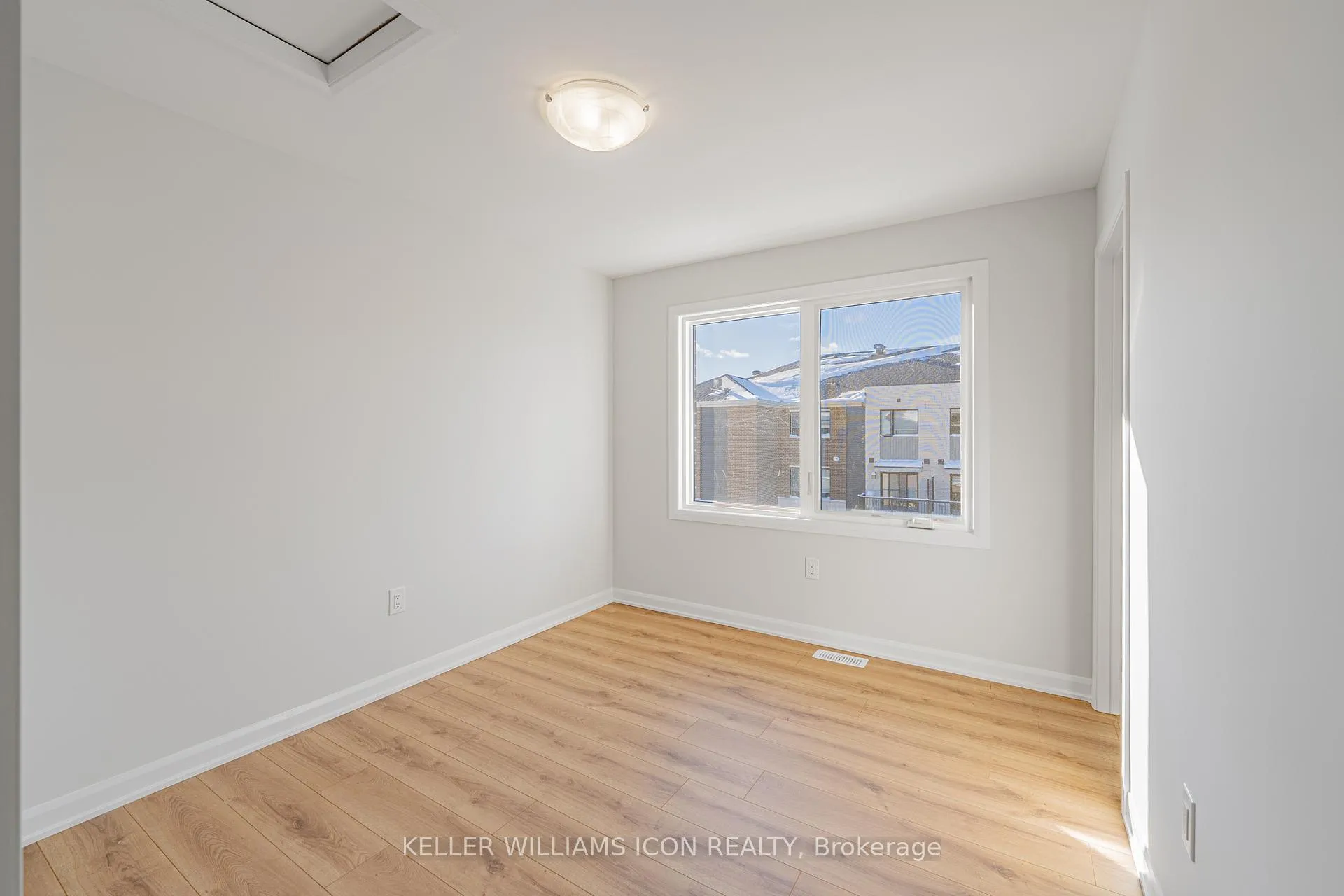 Photo 18 of 1128 Creekway Private, Ottawa, Kanata - Kanata Lakes/Heritage Hills — HOMEH