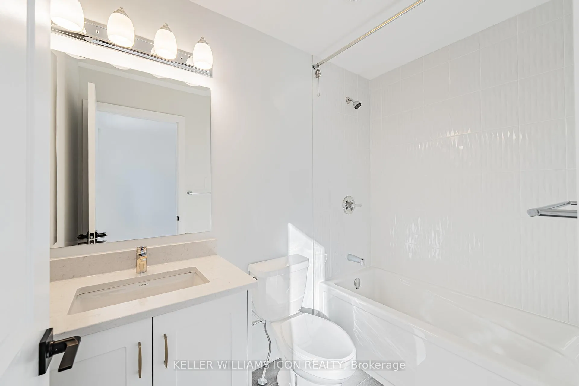 Photo 20 of 1128 Creekway Private, Ottawa, Kanata - Kanata Lakes/Heritage Hills — HOMEH