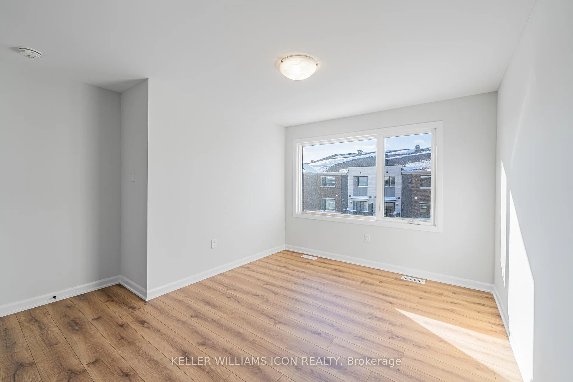 Photo 22 of 1128 Creekway Private, Ottawa, Kanata - Kanata Lakes/Heritage Hills — HOMEH