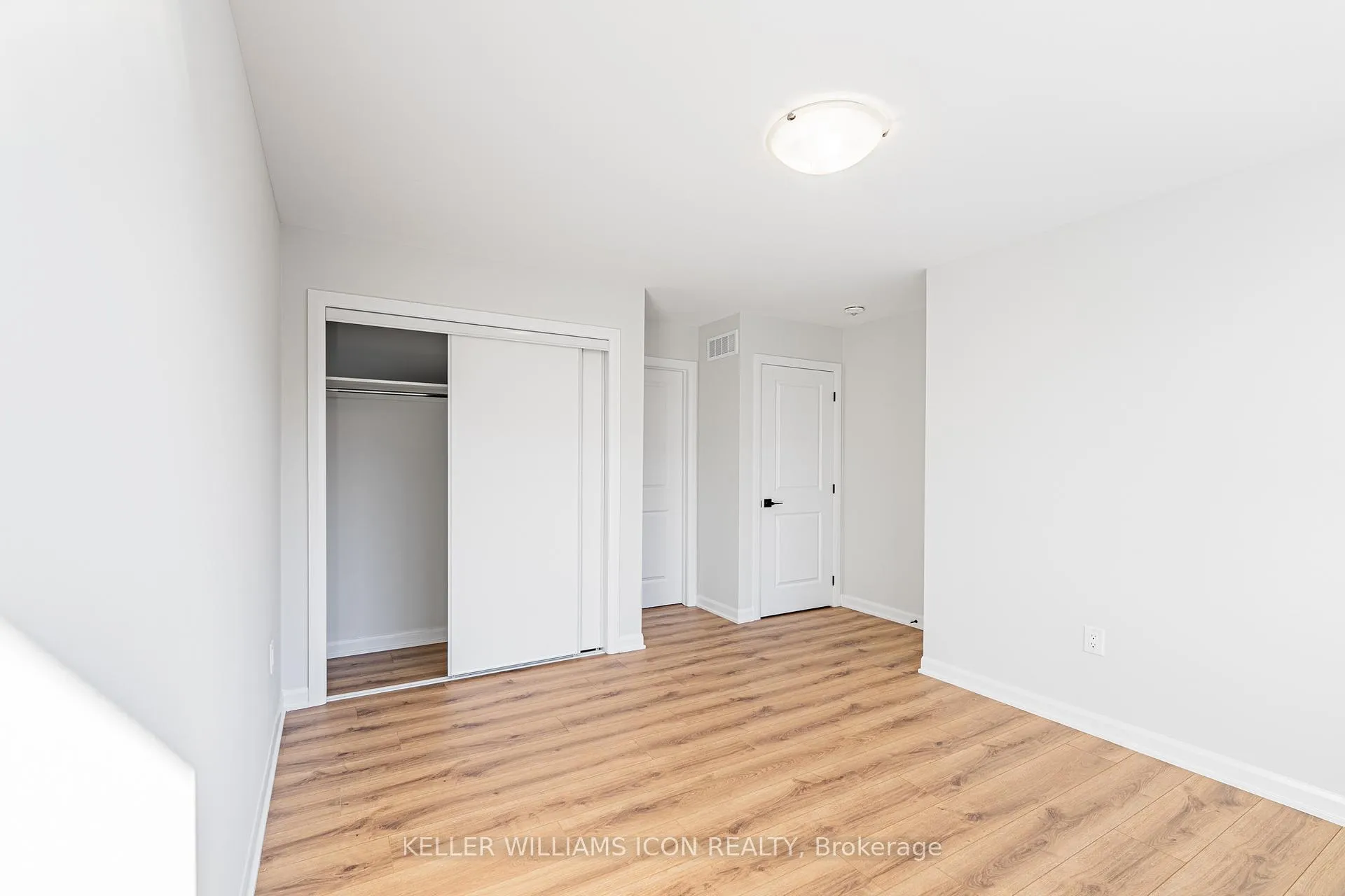 Photo 24 of 1128 Creekway Private, Ottawa, Kanata - Kanata Lakes/Heritage Hills — HOMEH