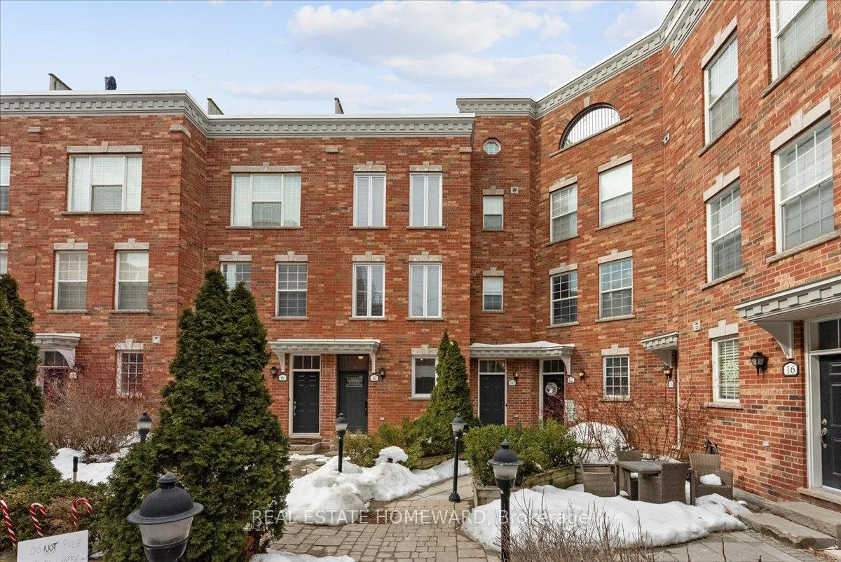 Photo 1 of 14 Fairhead Mews, Toronto, East End-Danforth — HOMEH