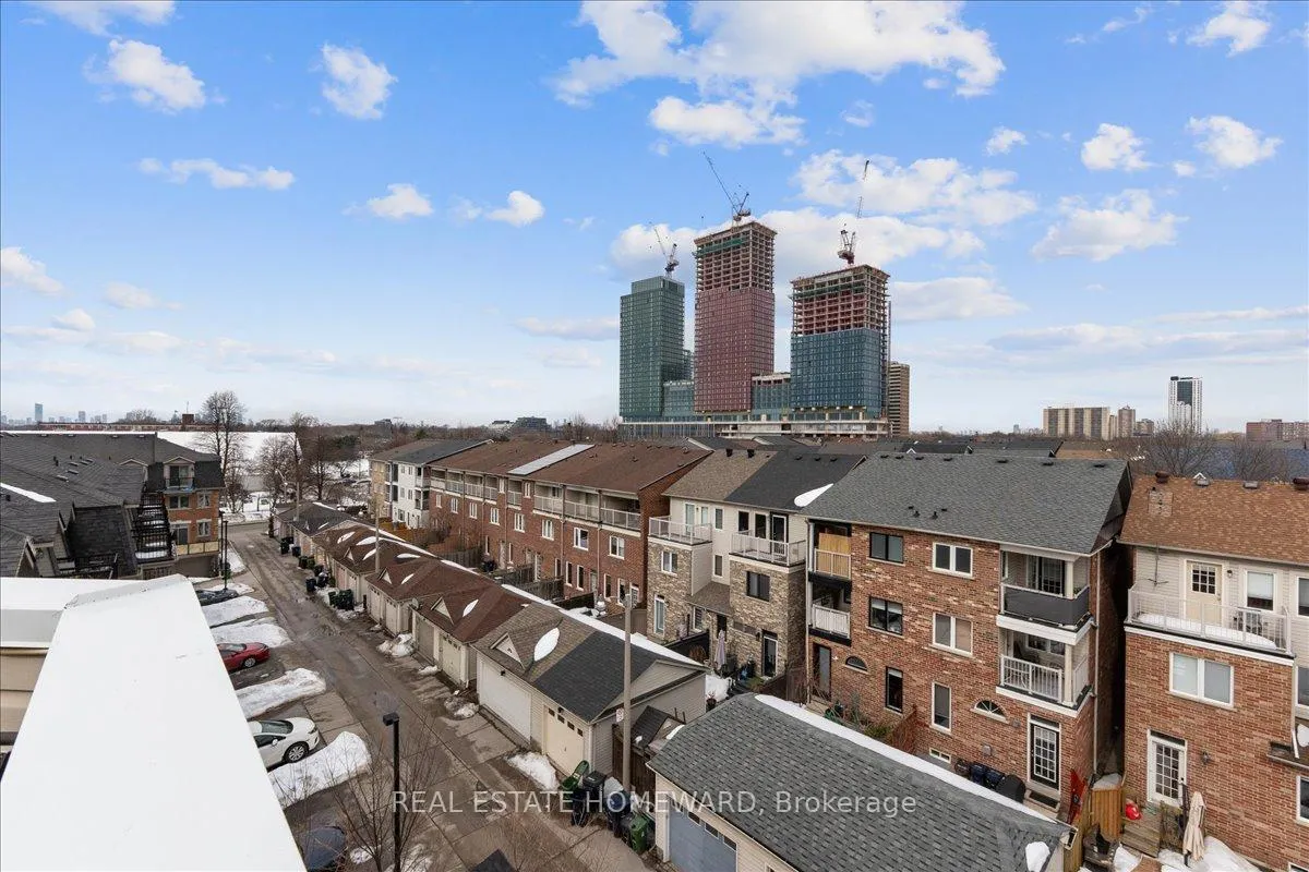 Photo 31 of 14 Fairhead Mews, Toronto, East End-Danforth — HOMEH