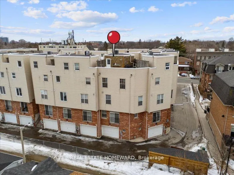 Photo 34 of 14 Fairhead Mews, Toronto, East End-Danforth — HOMEH