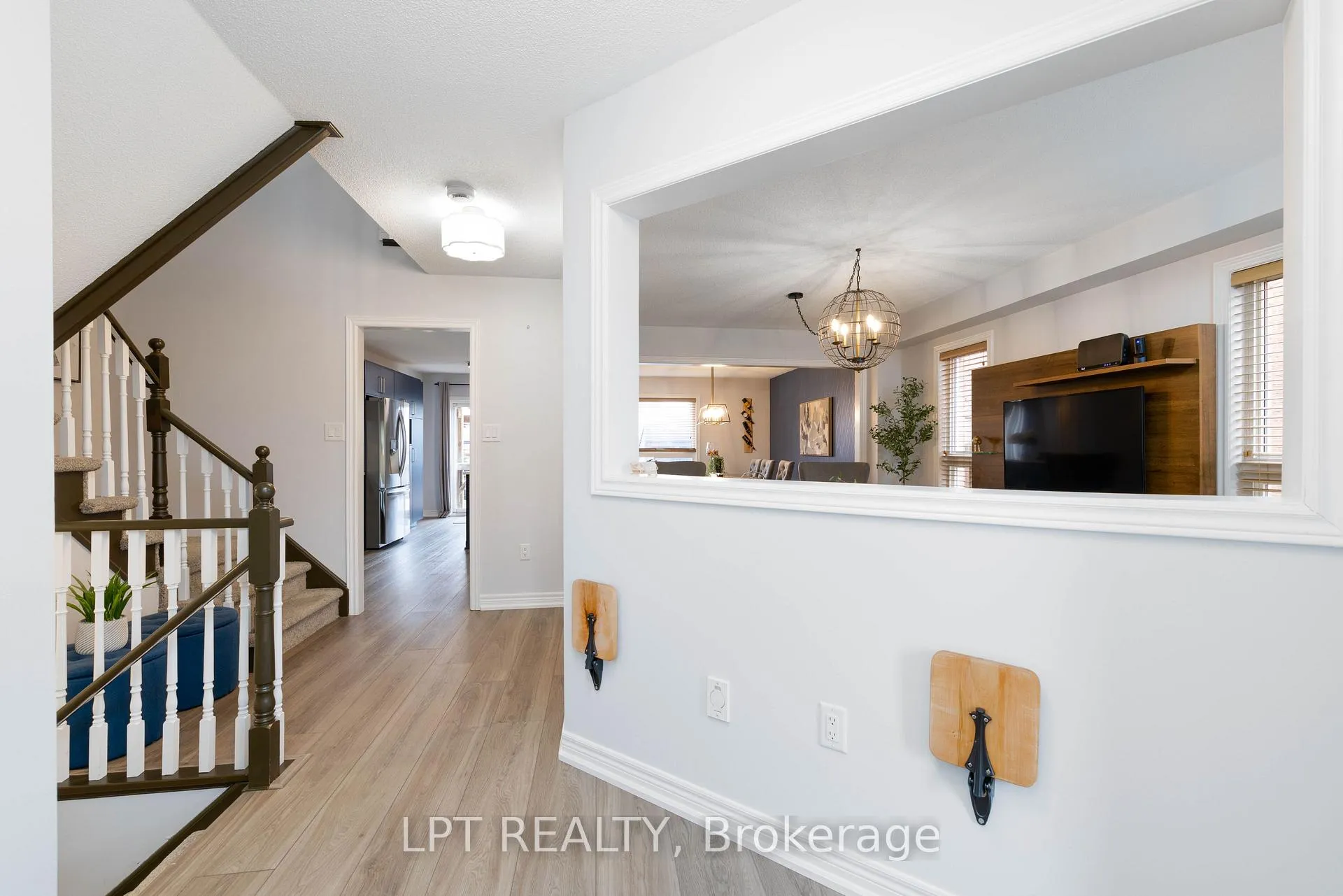 Photo 6 of 51 Catherine Drive, Barrie, Painswick South — HOMEH