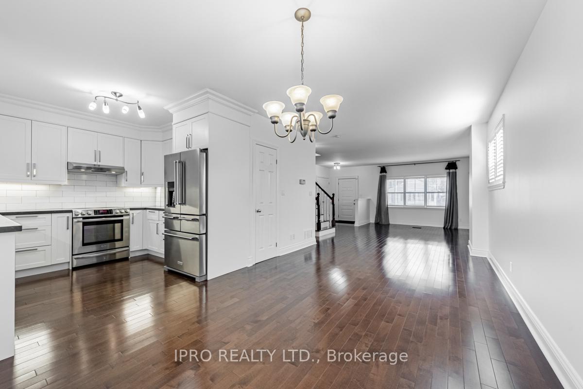 Photo 6 of 286 Linsmore Crescent, Toronto, East York — HOMEH