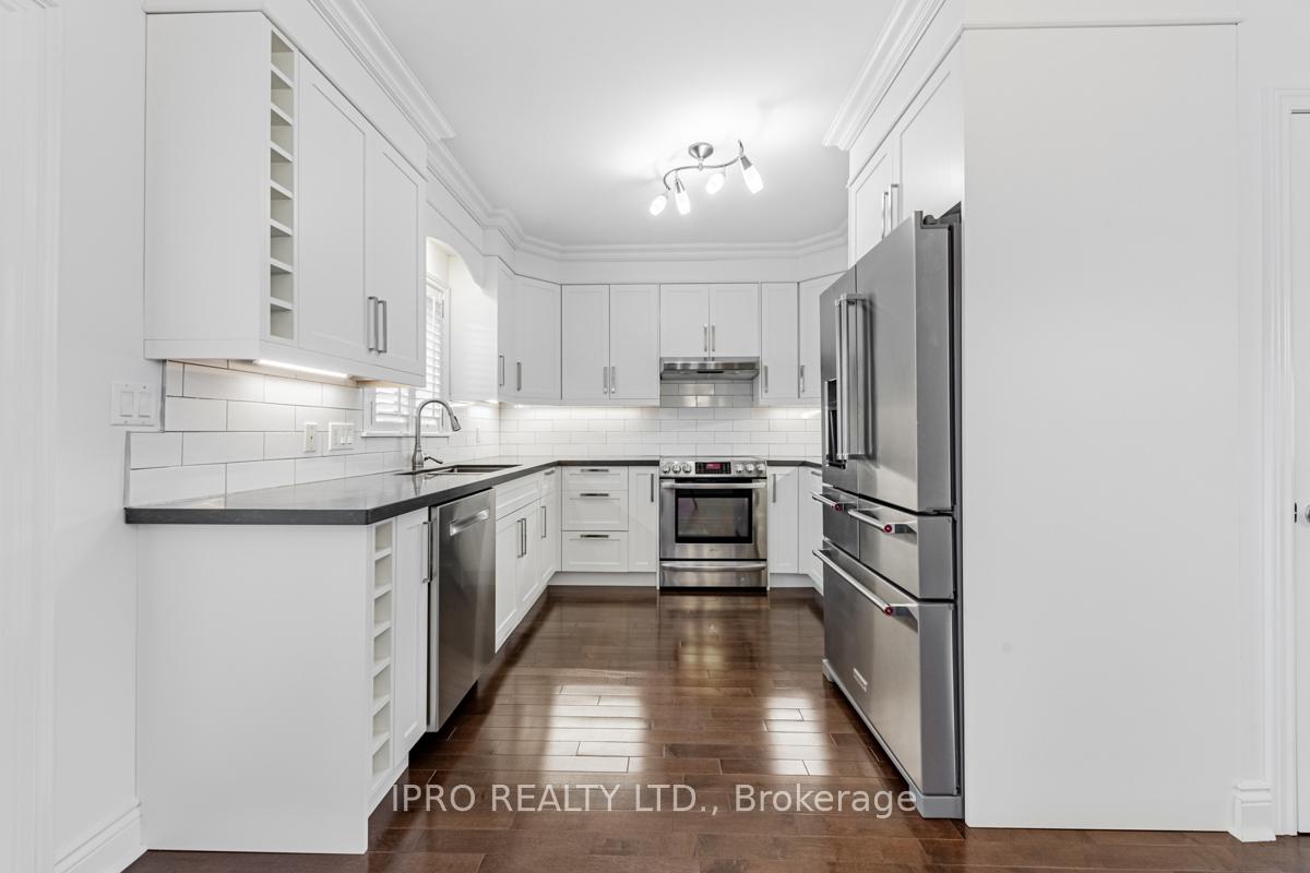 Photo 7 of 286 Linsmore Crescent, Toronto, East York — HOMEH