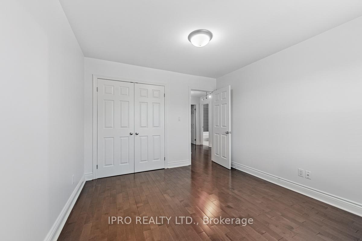 Photo 15 of 286 Linsmore Crescent, Toronto, East York — HOMEH