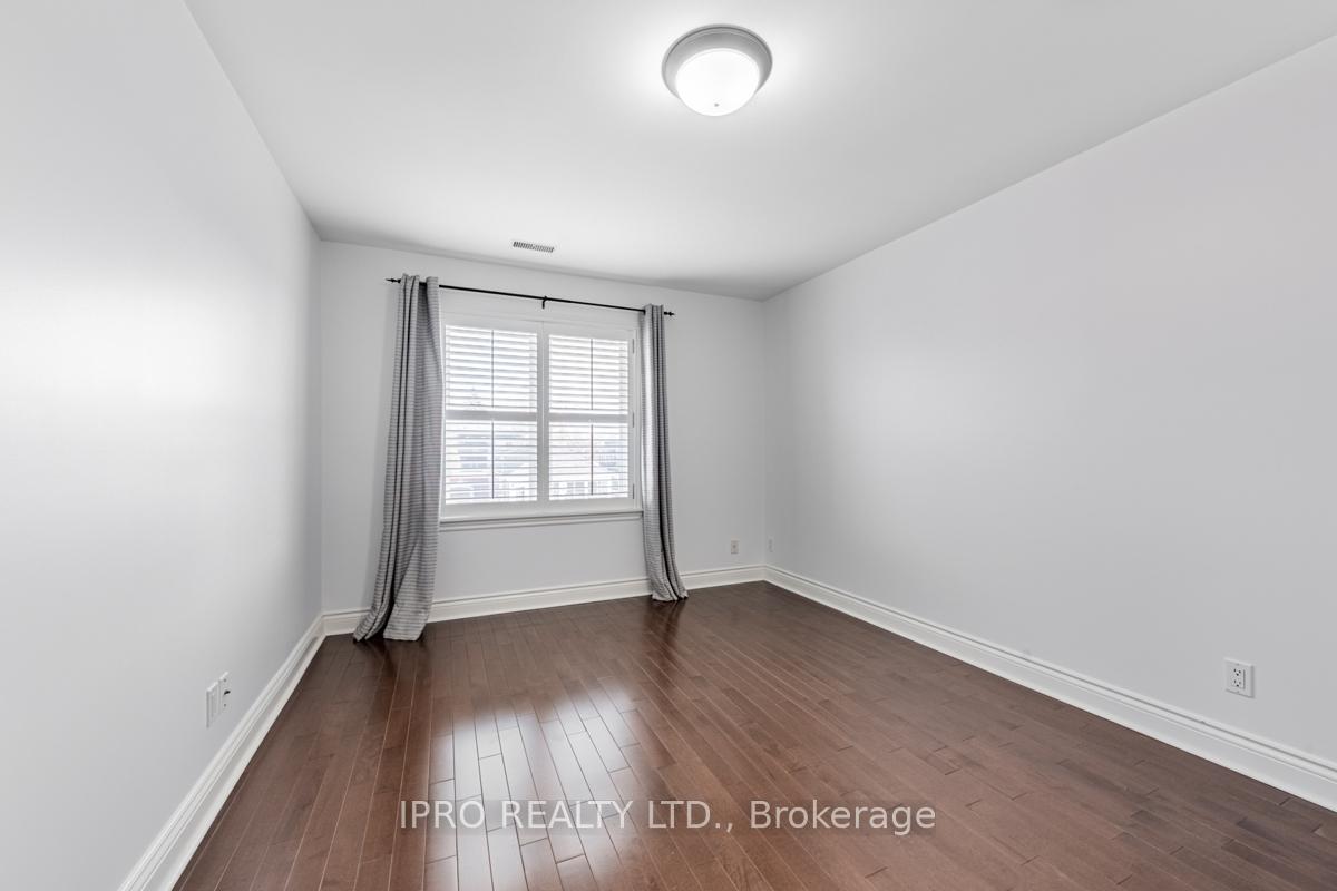Photo 16 of 286 Linsmore Crescent, Toronto, East York — HOMEH