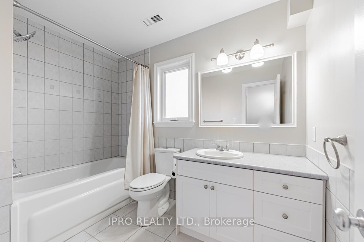 Photo 17 of 286 Linsmore Crescent, Toronto, East York — HOMEH