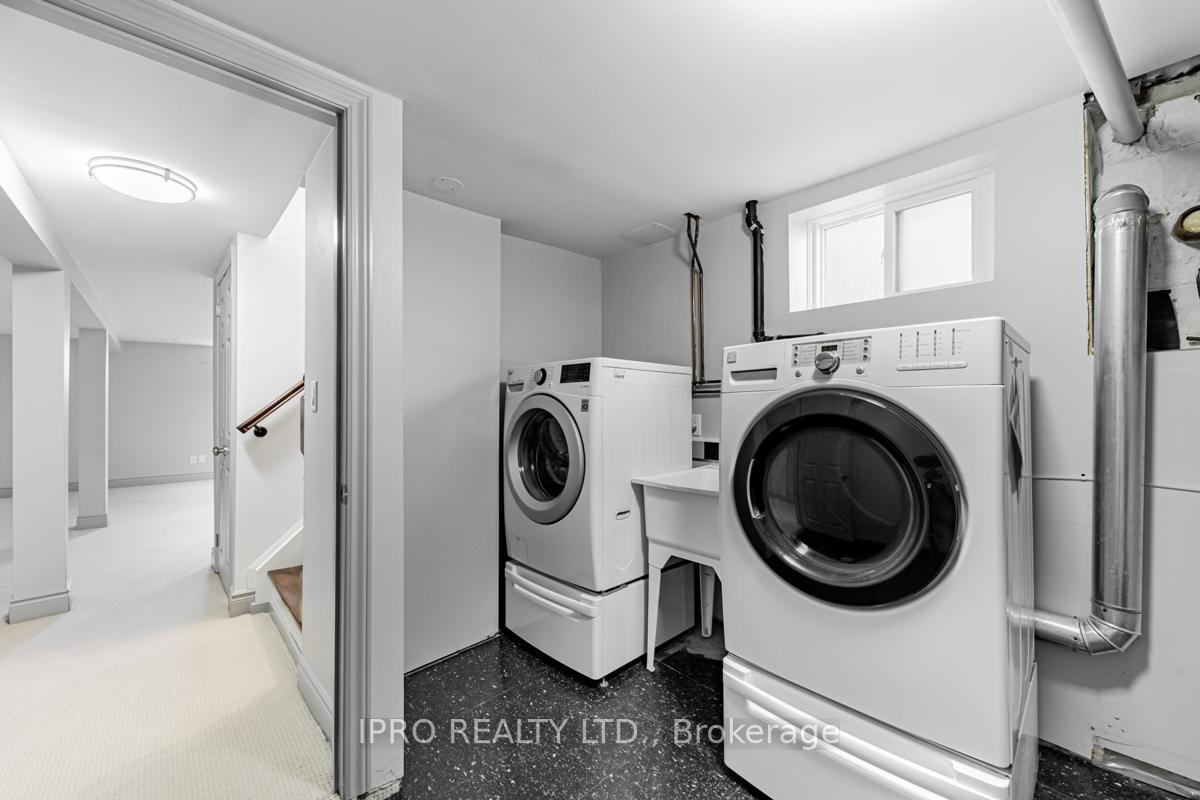 Photo 18 of 286 Linsmore Crescent, Toronto, East York — HOMEH