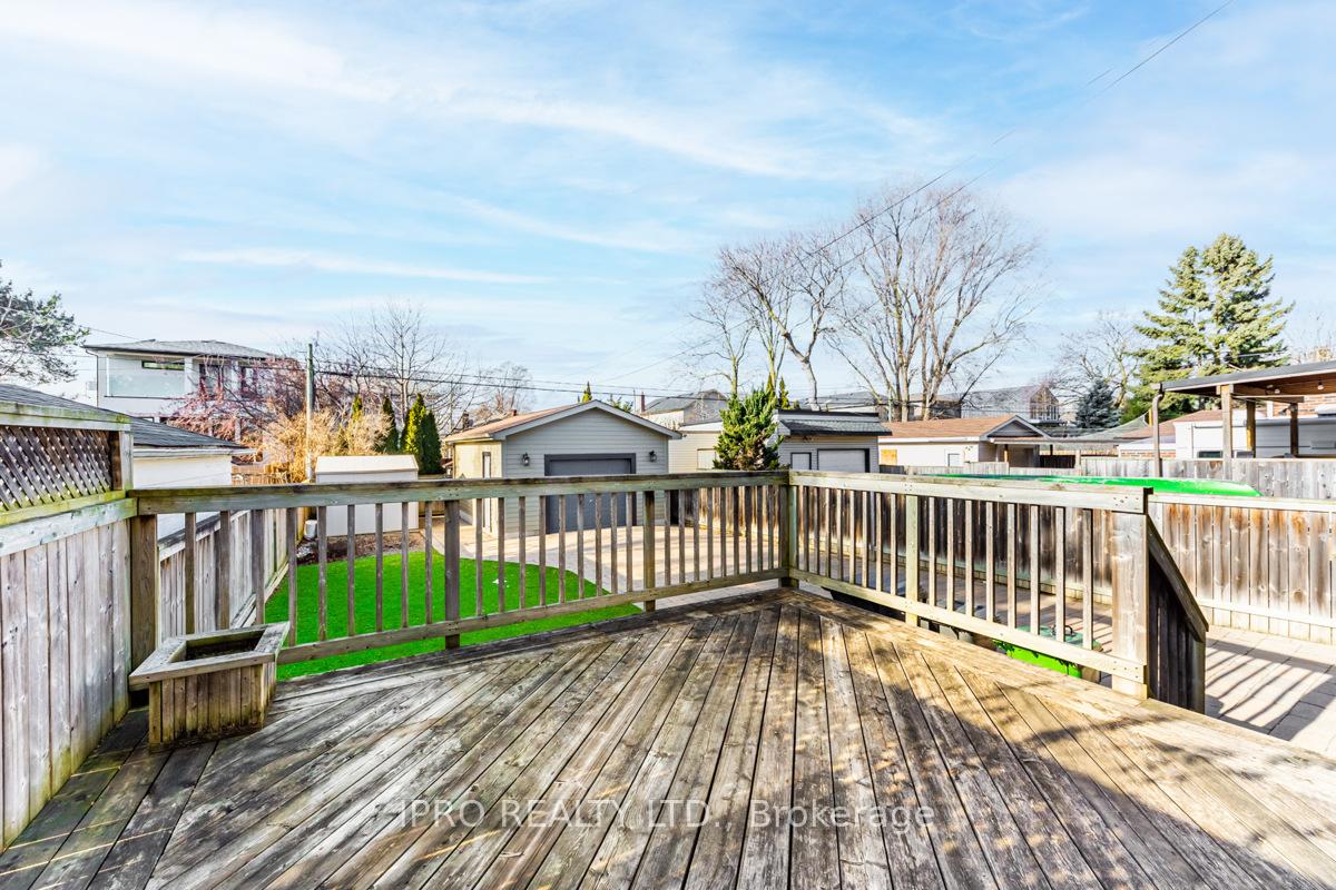 Photo 22 of 286 Linsmore Crescent, Toronto, East York — HOMEH