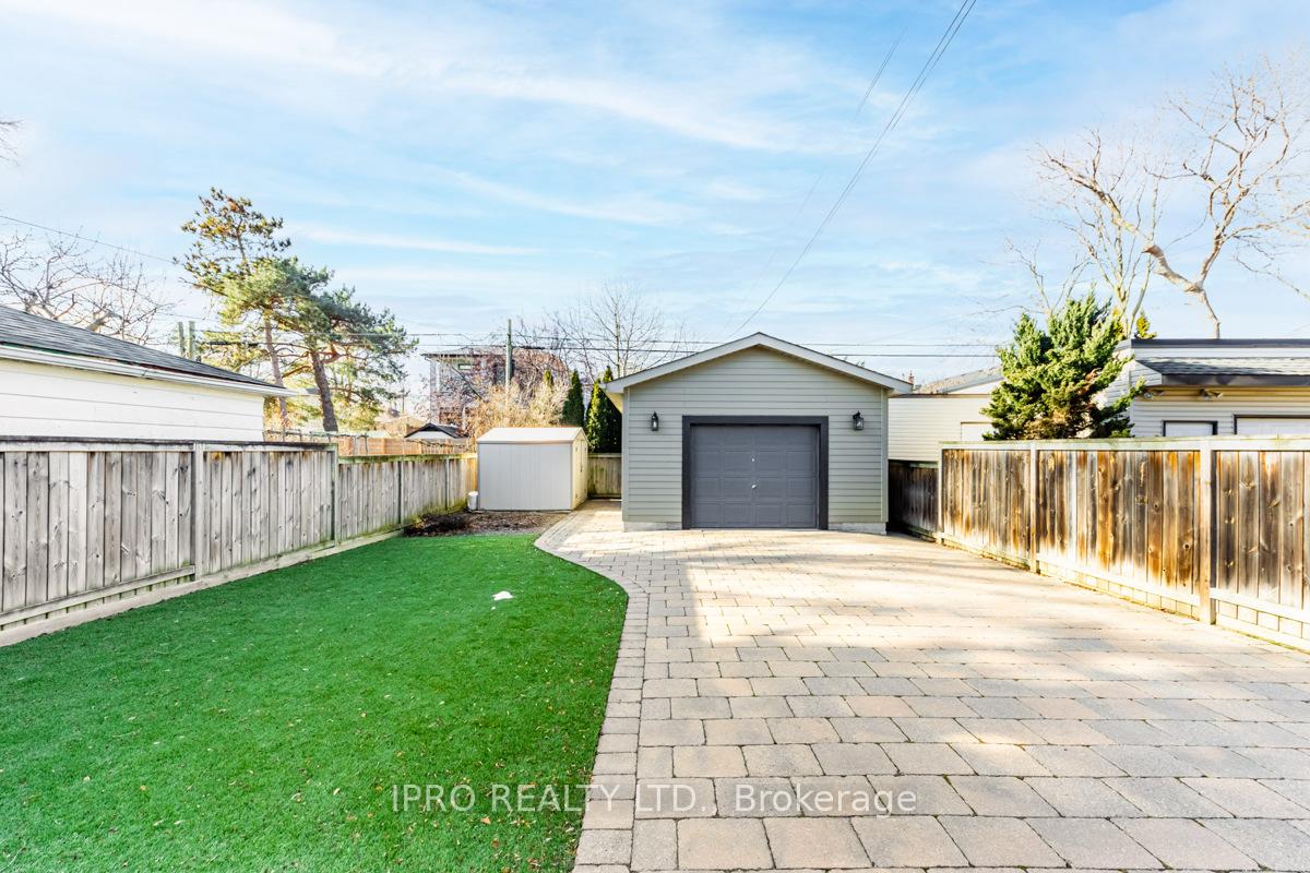 Photo 24 of 286 Linsmore Crescent, Toronto, East York — HOMEH