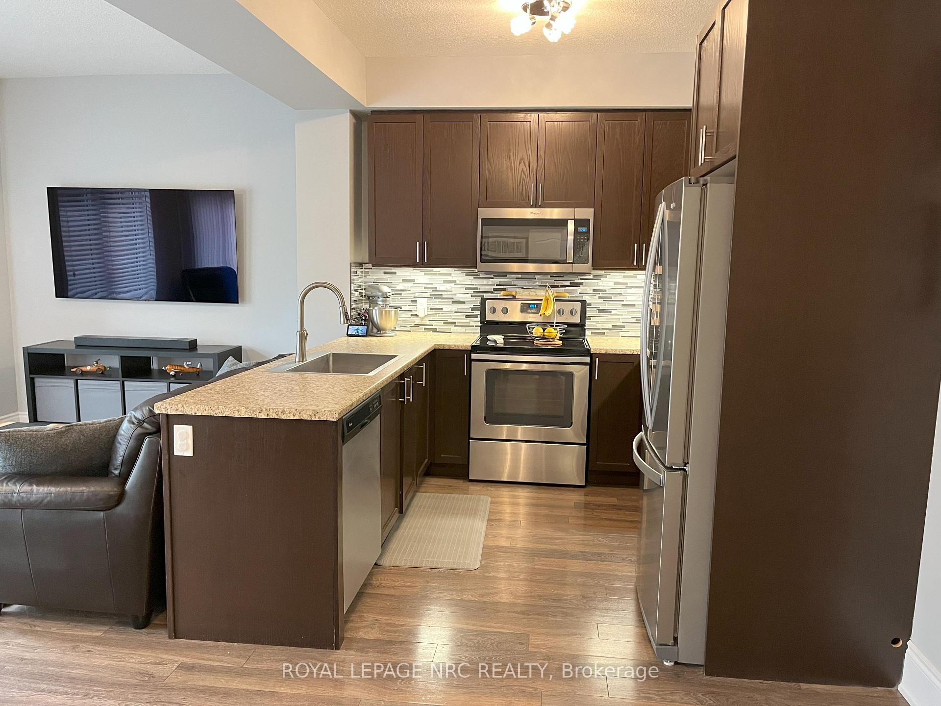 Photo 6 of 29 Sunset Way, Thorold, Rolling Meadows — HOMEH