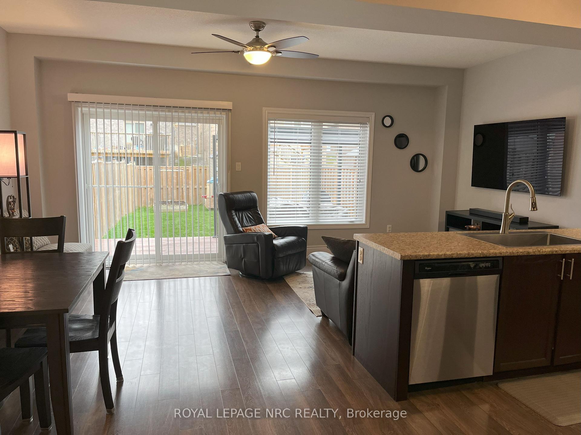 Photo 9 of 29 Sunset Way, Thorold, Rolling Meadows — HOMEH