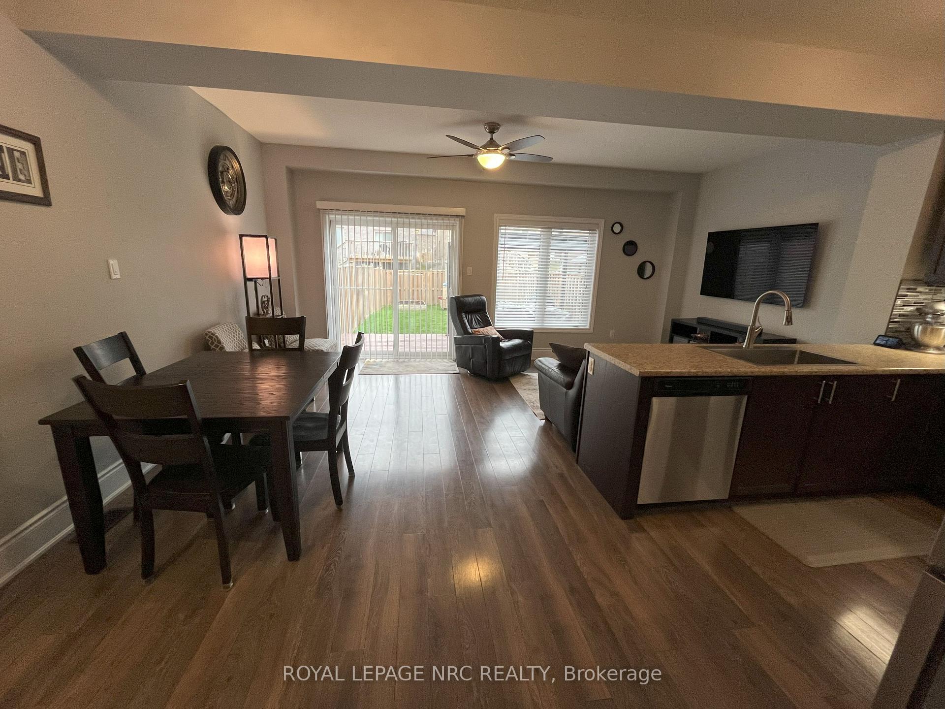 Photo 10 of 29 Sunset Way, Thorold, Rolling Meadows — HOMEH