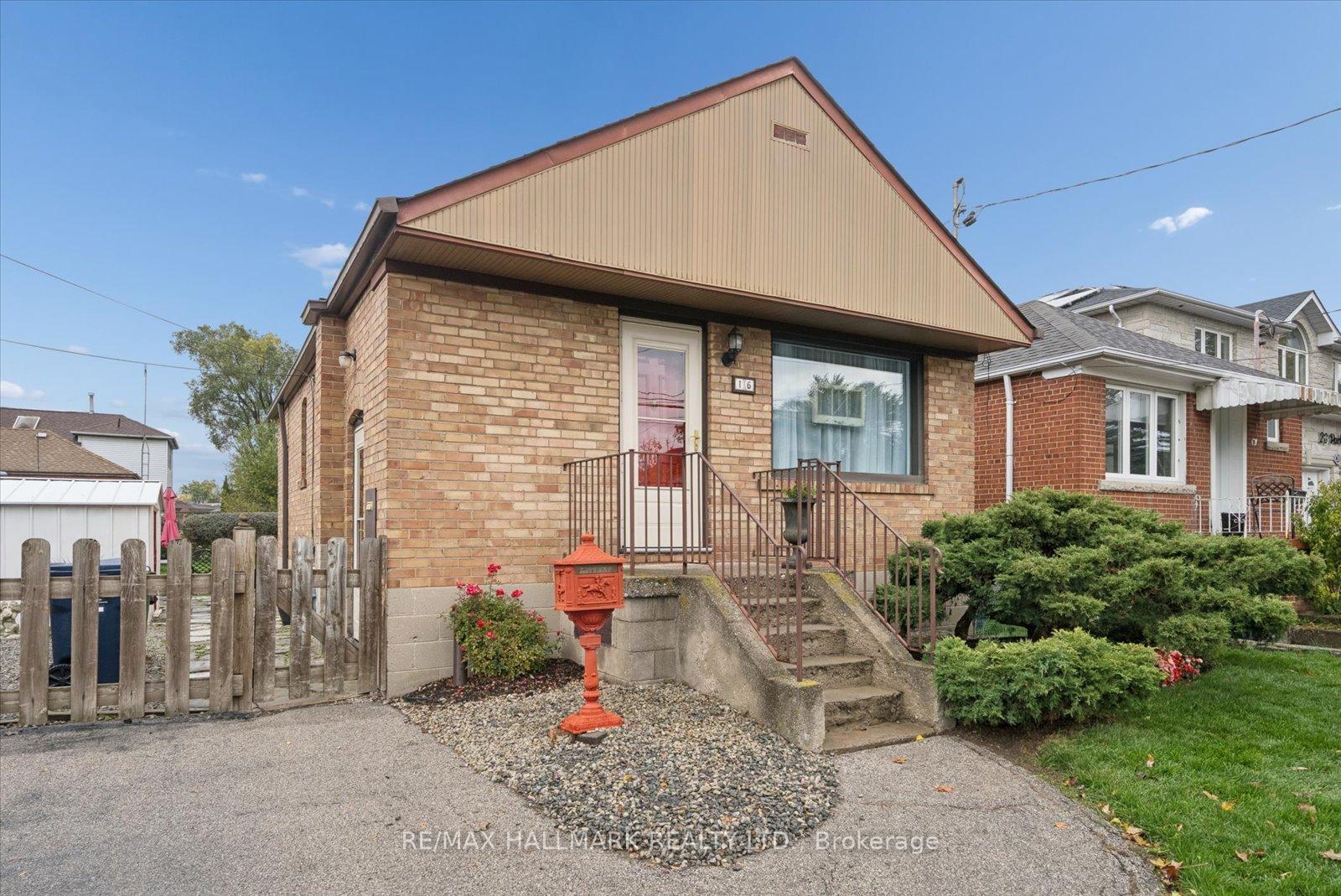 Photo 3 of 16 Park Street, Scarborough, Birchcliffe-Cliffside — HOMEH