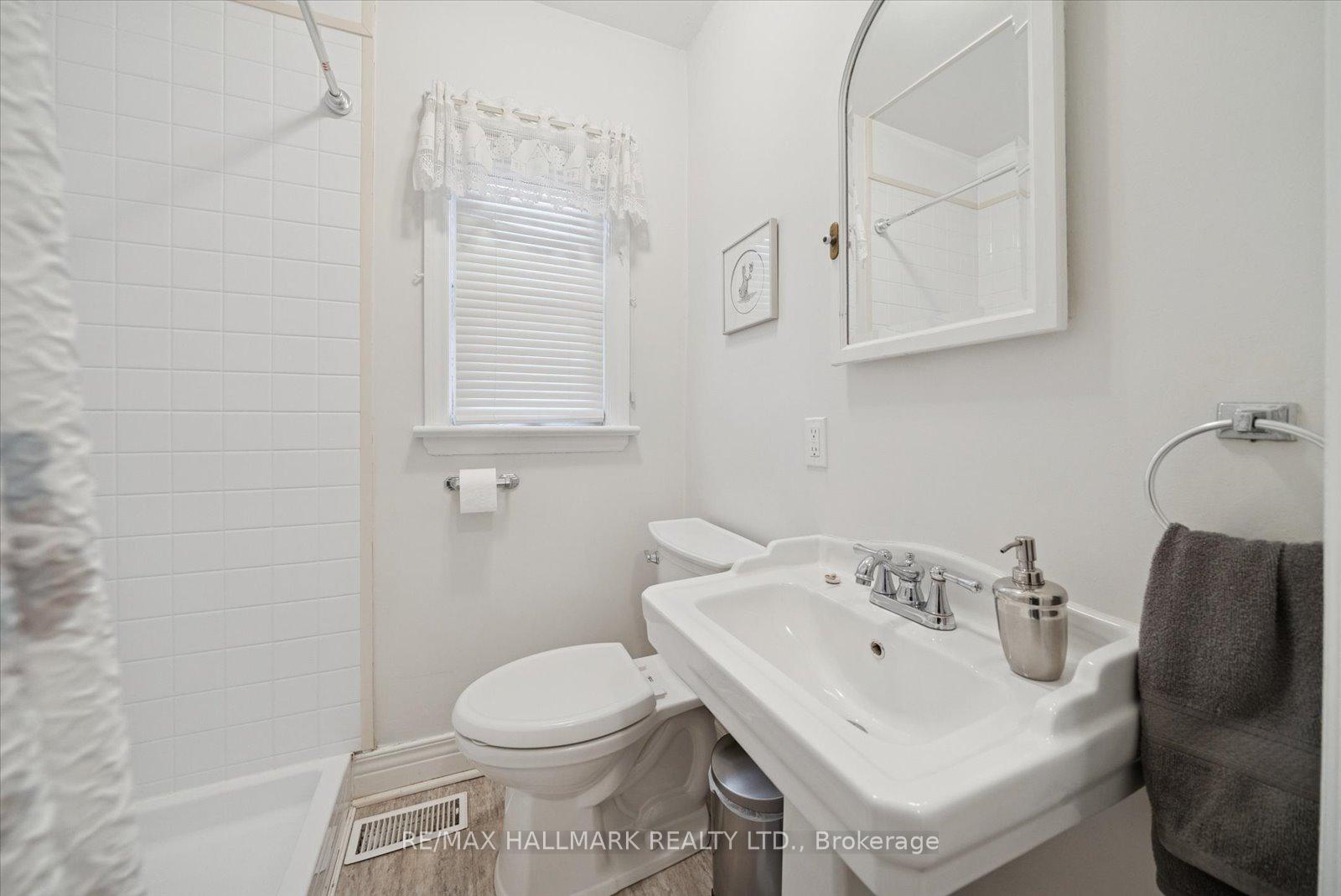 Photo 22 of 16 Park Street, Scarborough, Birchcliffe-Cliffside — HOMEH
