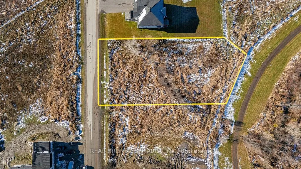 Photo 2 of 6810 Still Meadow Way, Ottawa, Greely — HOMEH