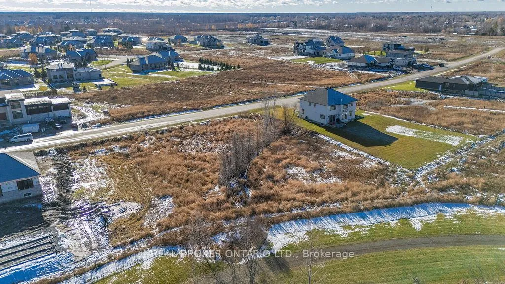Photo 3 of 6810 Still Meadow Way, Ottawa, Greely — HOMEH