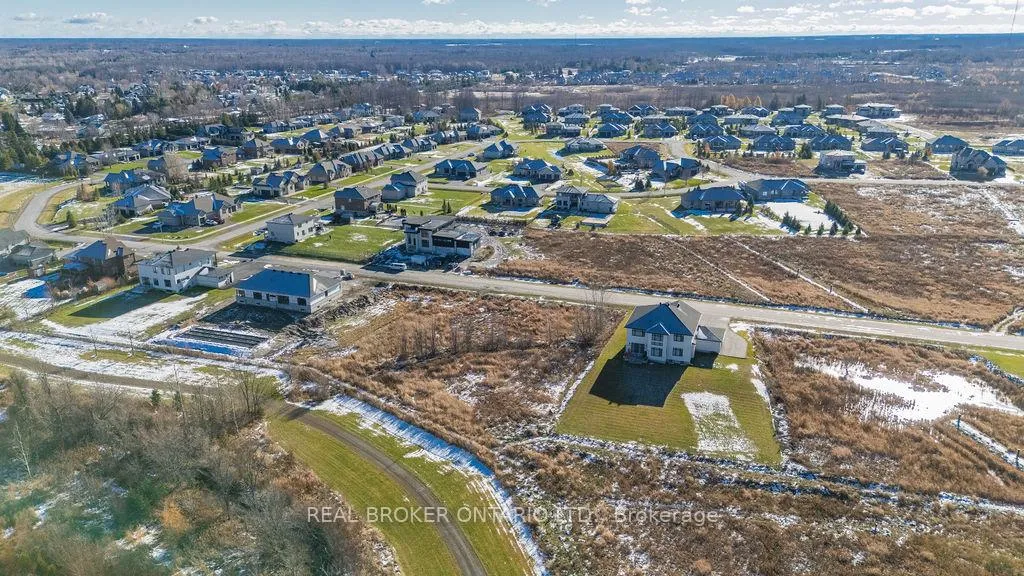 Photo 7 of 6810 Still Meadow Way, Ottawa, Greely — HOMEH