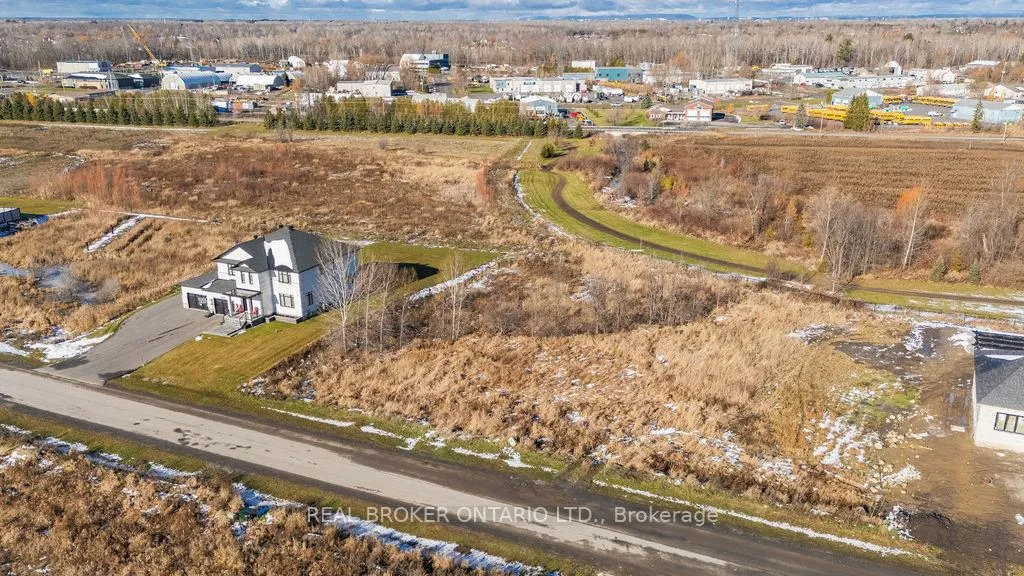 Photo 11 of 6810 Still Meadow Way, Ottawa, Greely — HOMEH