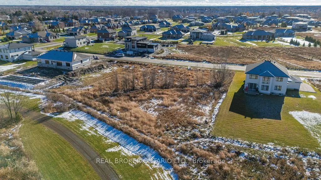 Photo 12 of 6810 Still Meadow Way, Ottawa, Greely — HOMEH