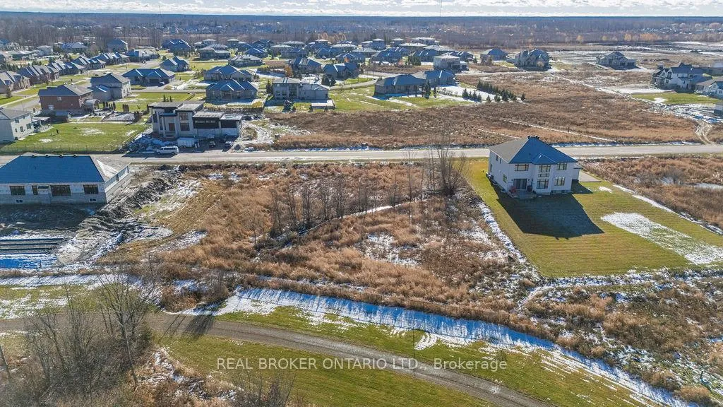 Photo 13 of 6810 Still Meadow Way, Ottawa, Greely — HOMEH