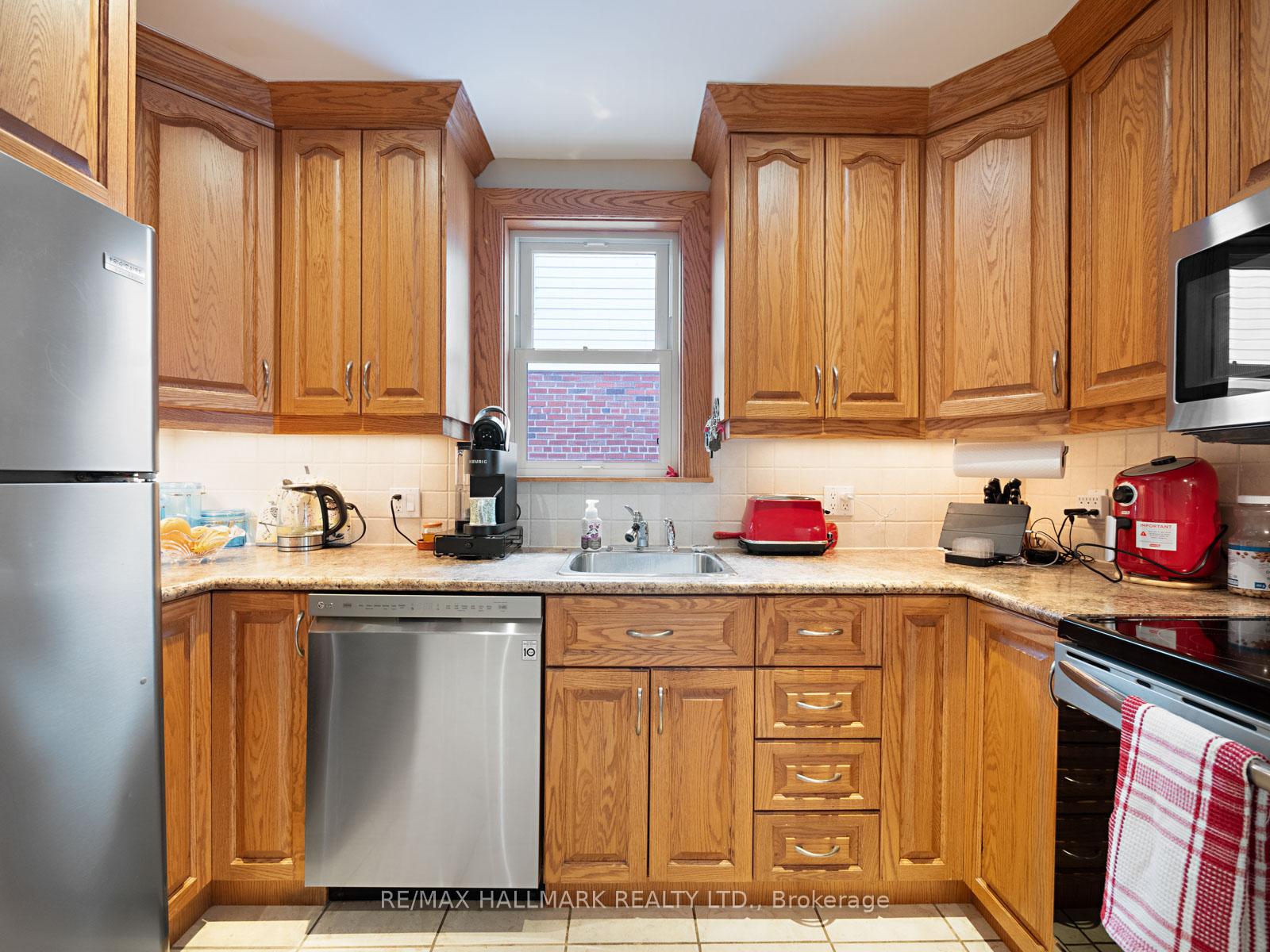 Photo 10 of 11 Eden Park Road, Toronto, O'Connor-Parkview — HOMEH