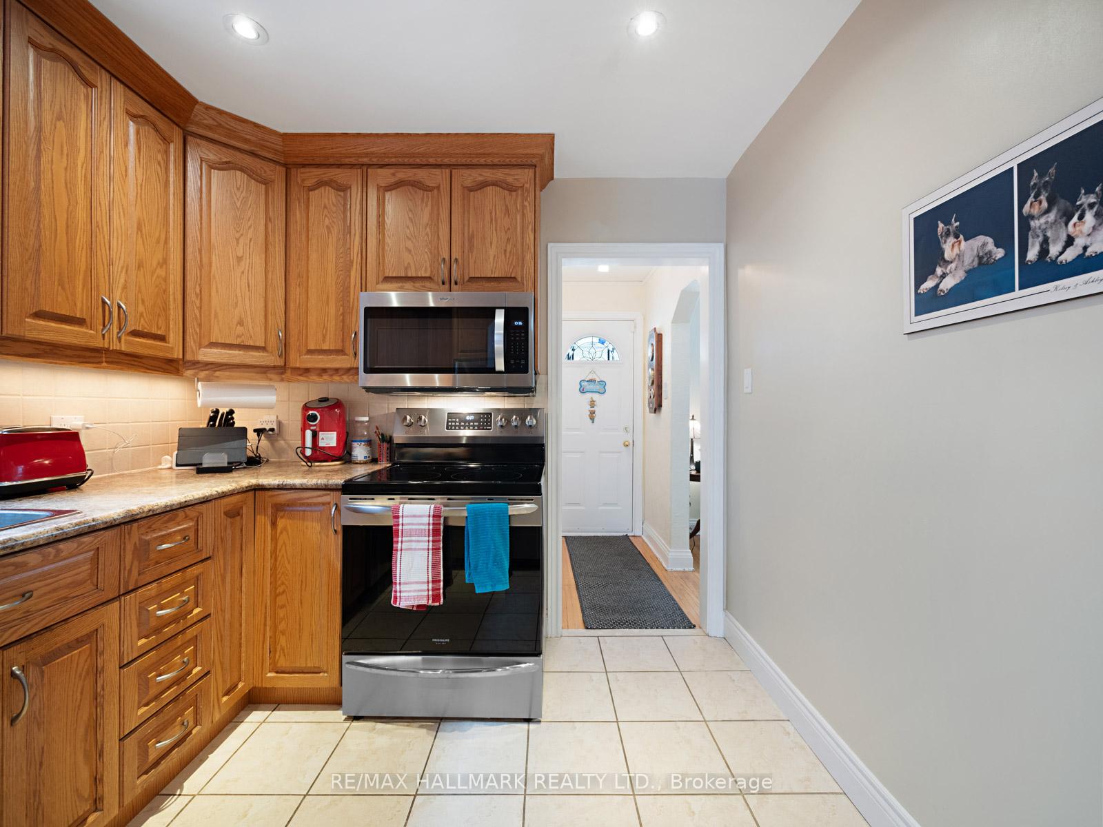 Photo 12 of 11 Eden Park Road, Toronto, O'Connor-Parkview — HOMEH