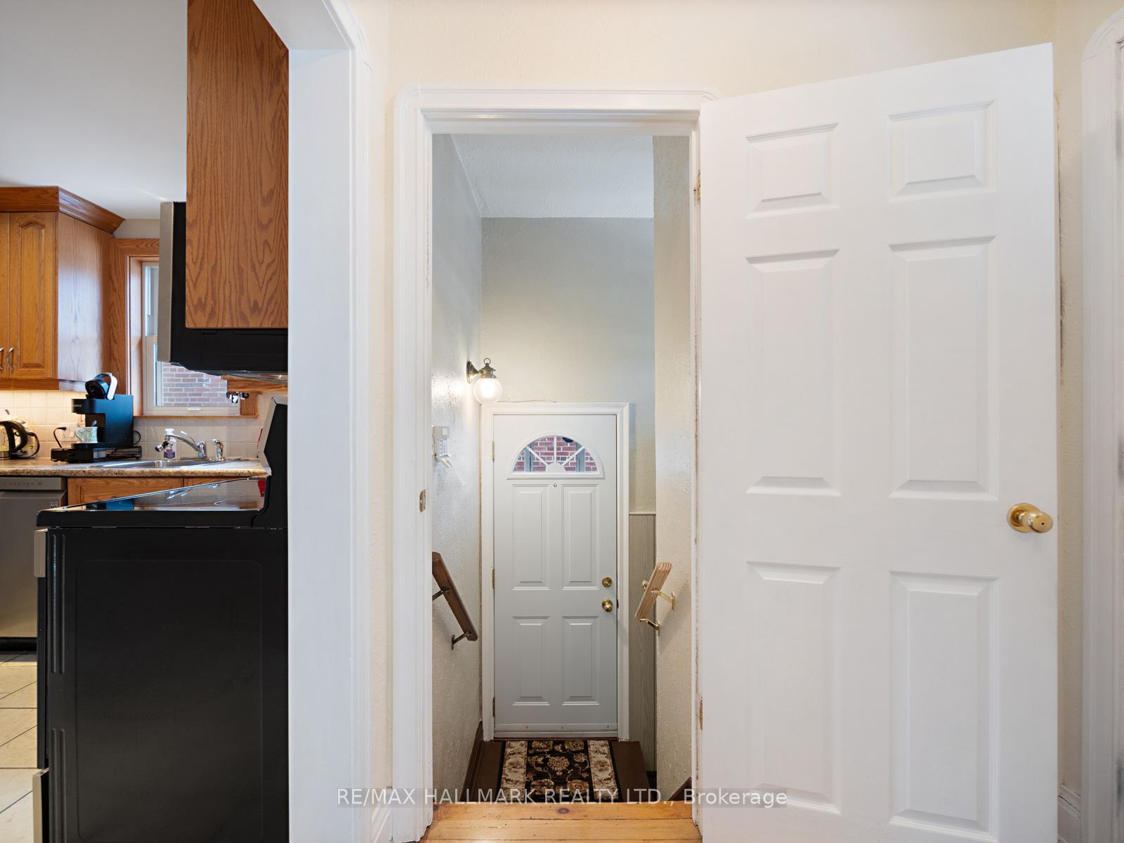 Photo 21 of 11 Eden Park Road, Toronto, O'Connor-Parkview — HOMEH