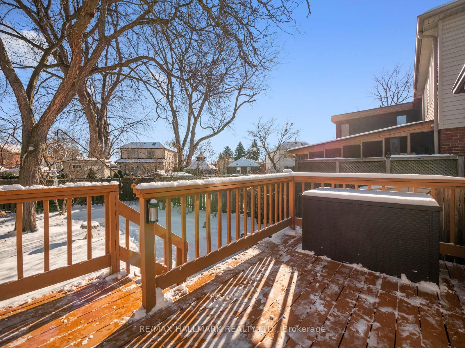 Photo 35 of 11 Eden Park Road, Toronto, O'Connor-Parkview — HOMEH