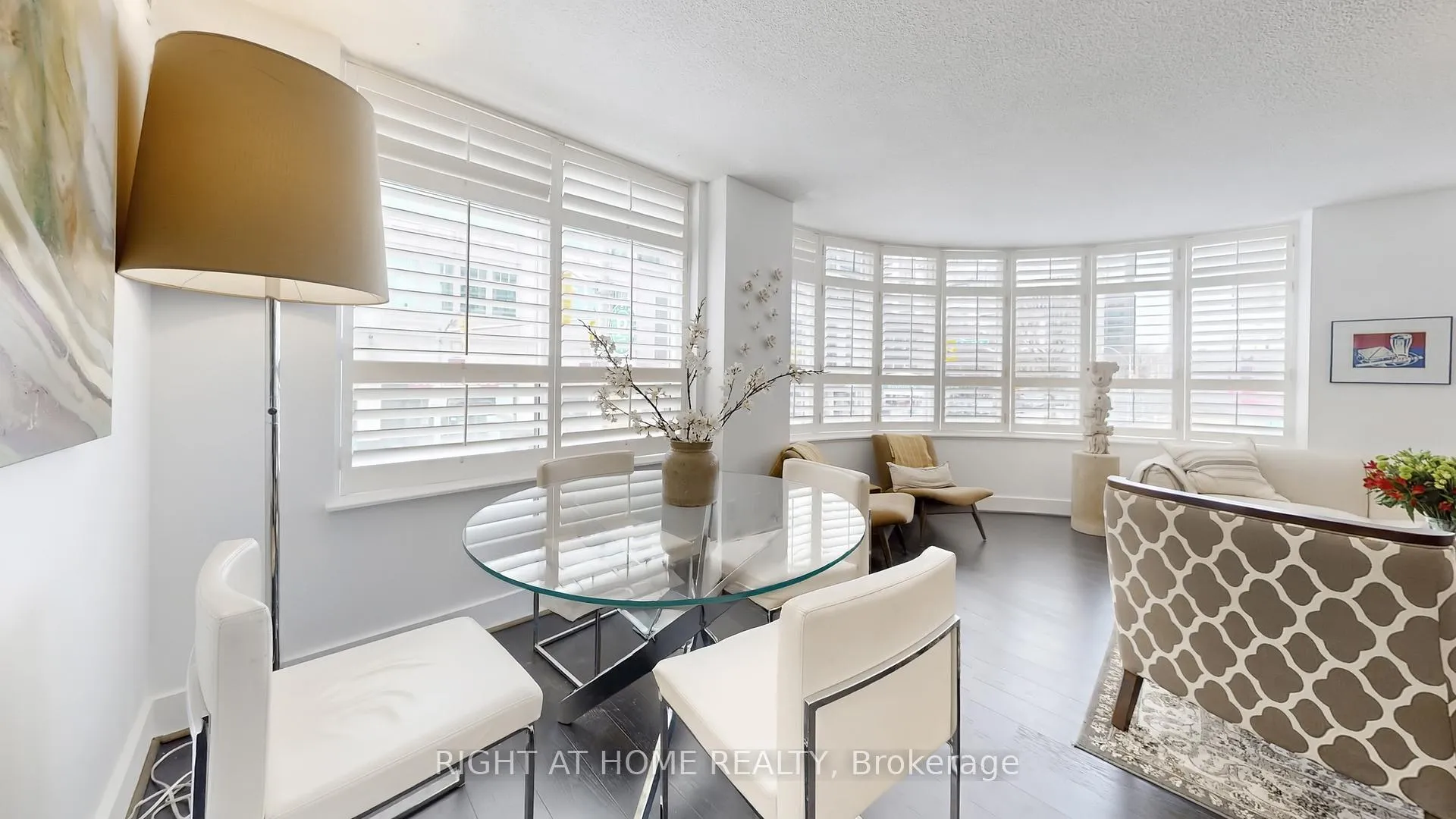 Photo 4 of Unit 311, 5 Rosehill Avenue, Toronto, Rosedale-Moore Park — HOMEH