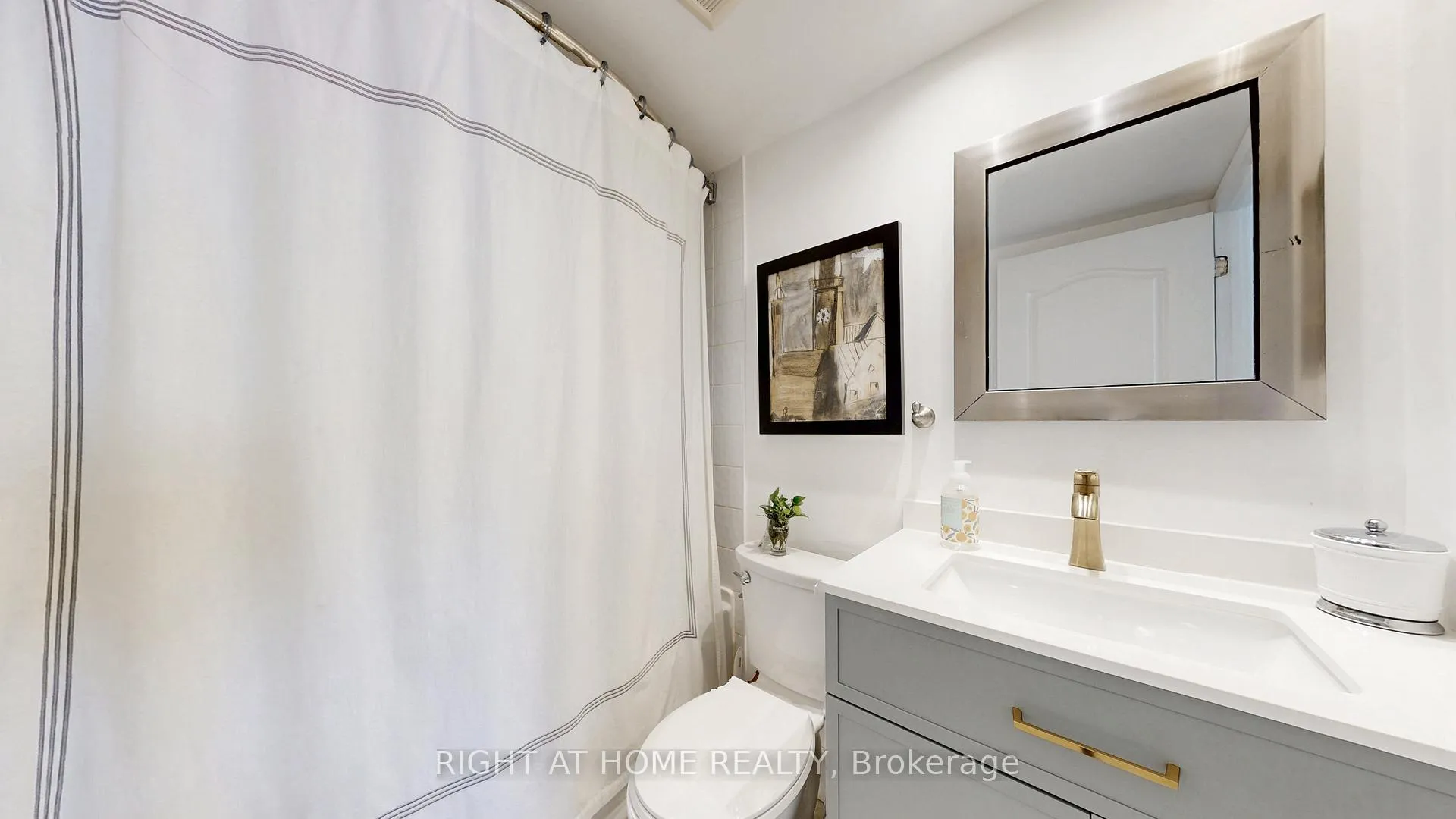 Photo 14 of Unit 311, 5 Rosehill Avenue, Toronto, Rosedale-Moore Park — HOMEH