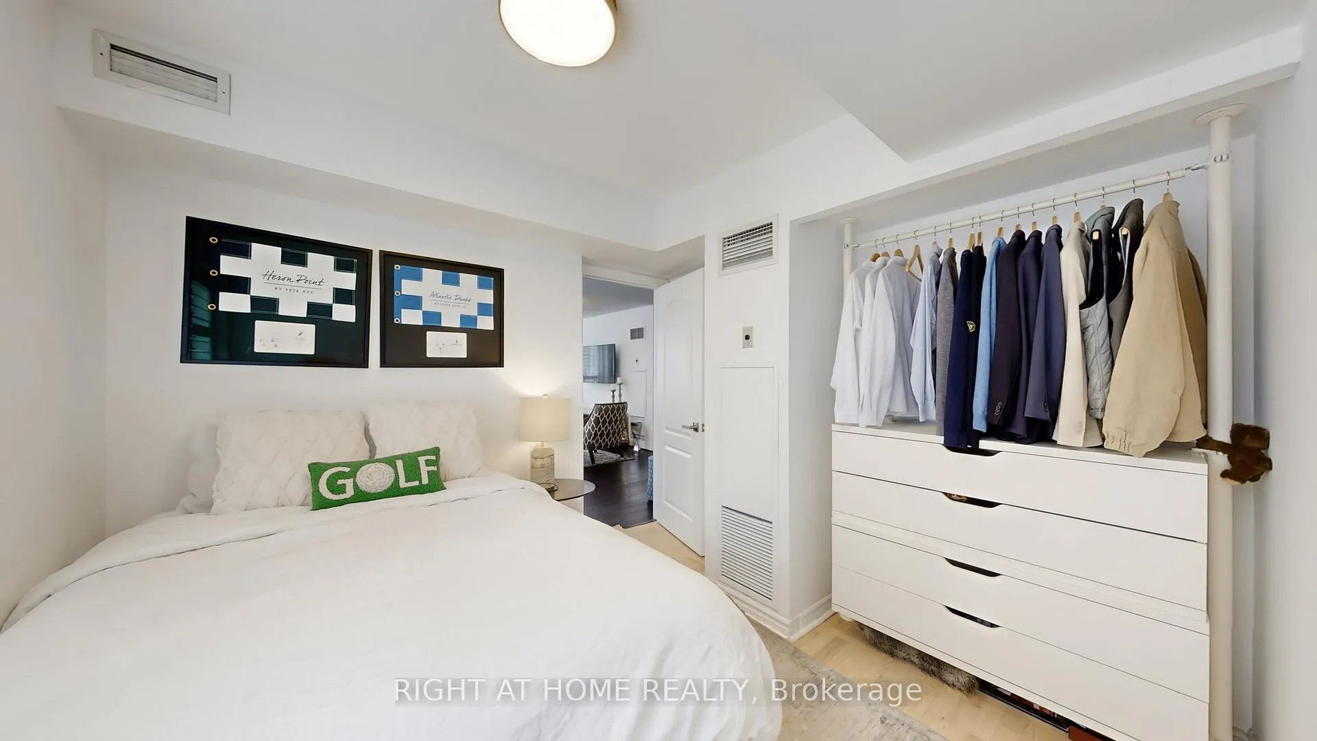 Photo 15 of Unit 311, 5 Rosehill Avenue, Toronto, Rosedale-Moore Park — HOMEH
