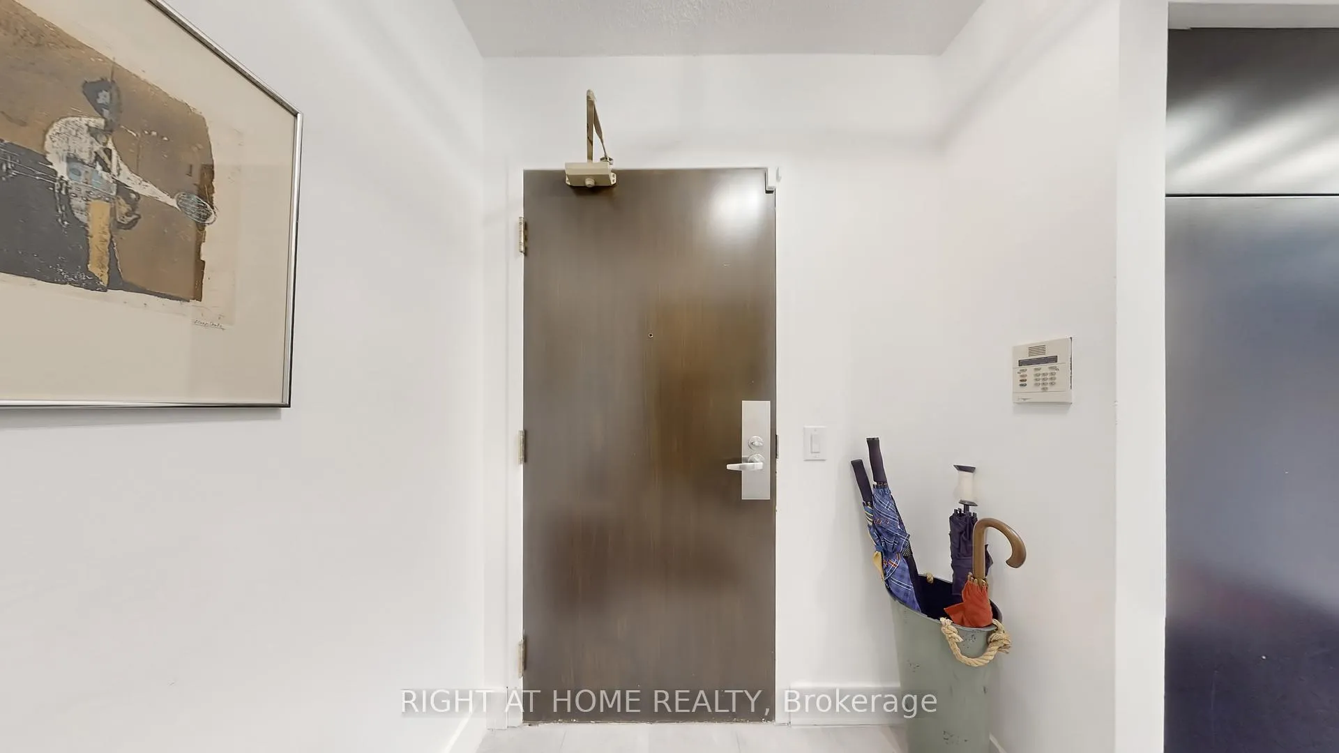 Photo 22 of Unit 311, 5 Rosehill Avenue, Toronto, Rosedale-Moore Park — HOMEH