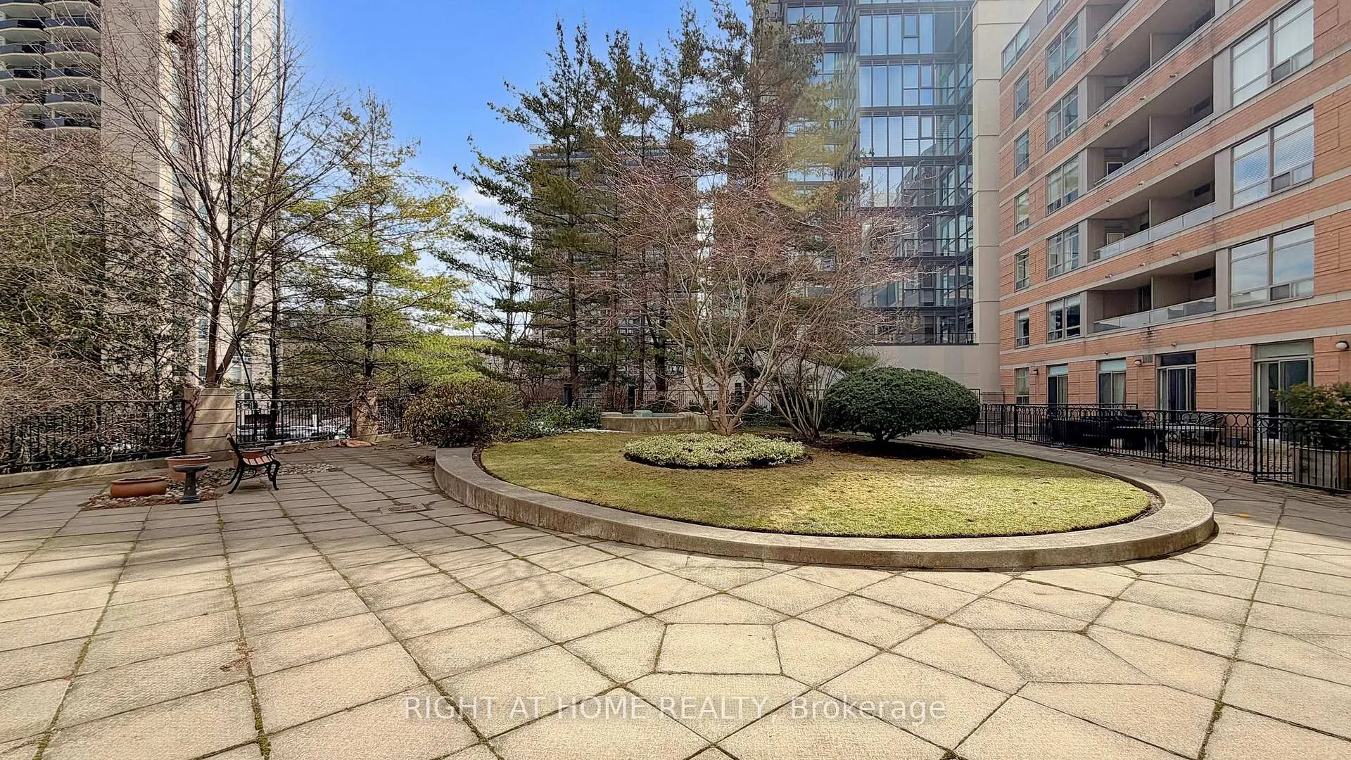 Photo 27 of Unit 311, 5 Rosehill Avenue, Toronto, Rosedale-Moore Park — HOMEH