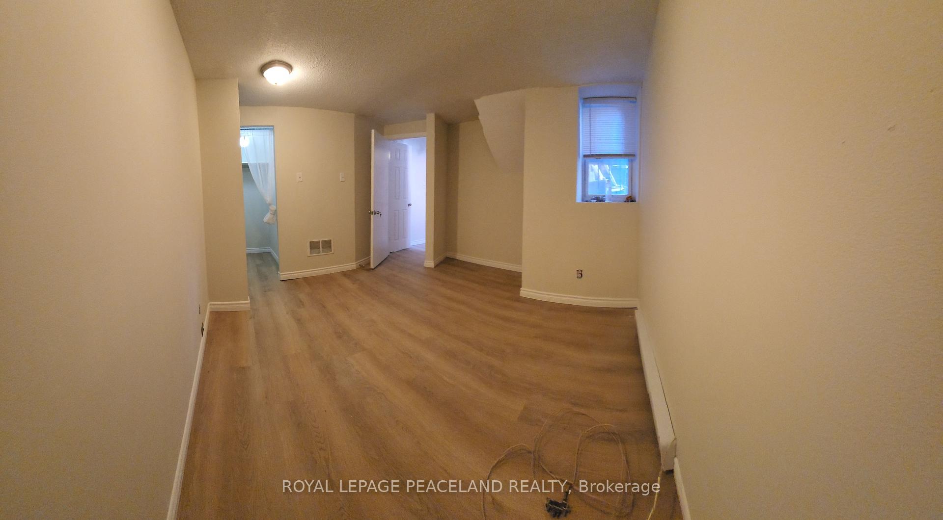 Photo 10 of Unit 4, 558 Spadina Crescent, Toronto, University — HOMEH