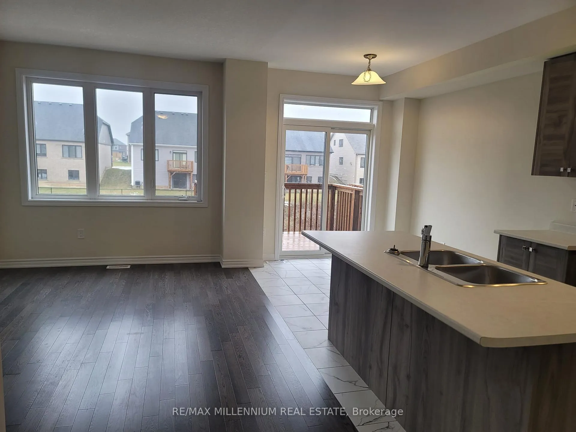 Photo 4 of 399 Vanilla Trail, Thorold, Rolling Meadows — HOMEH
