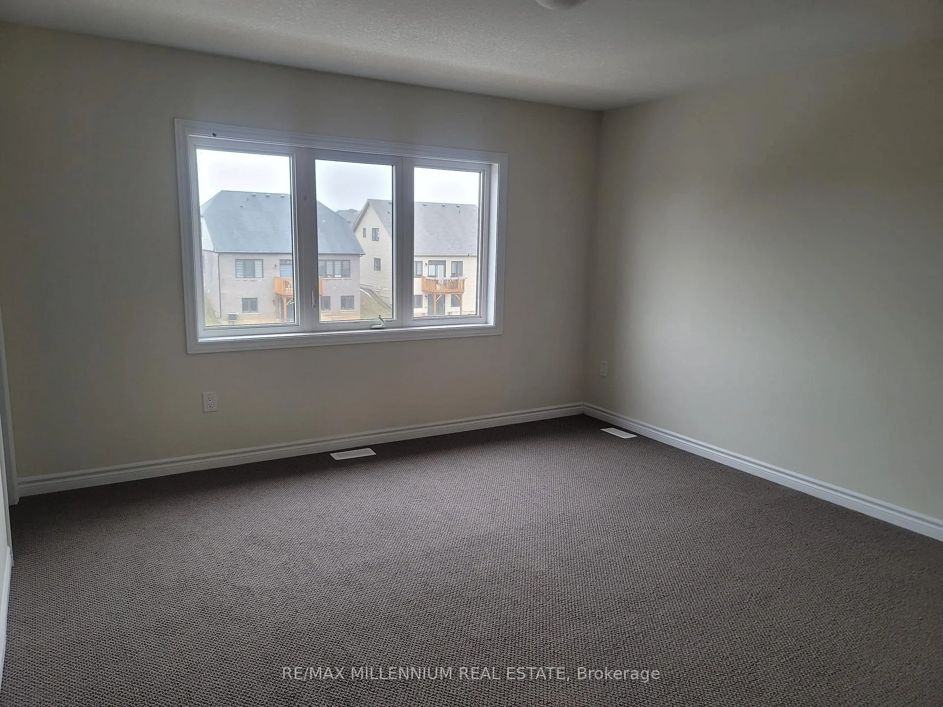 Photo 6 of 399 Vanilla Trail, Thorold, Rolling Meadows — HOMEH