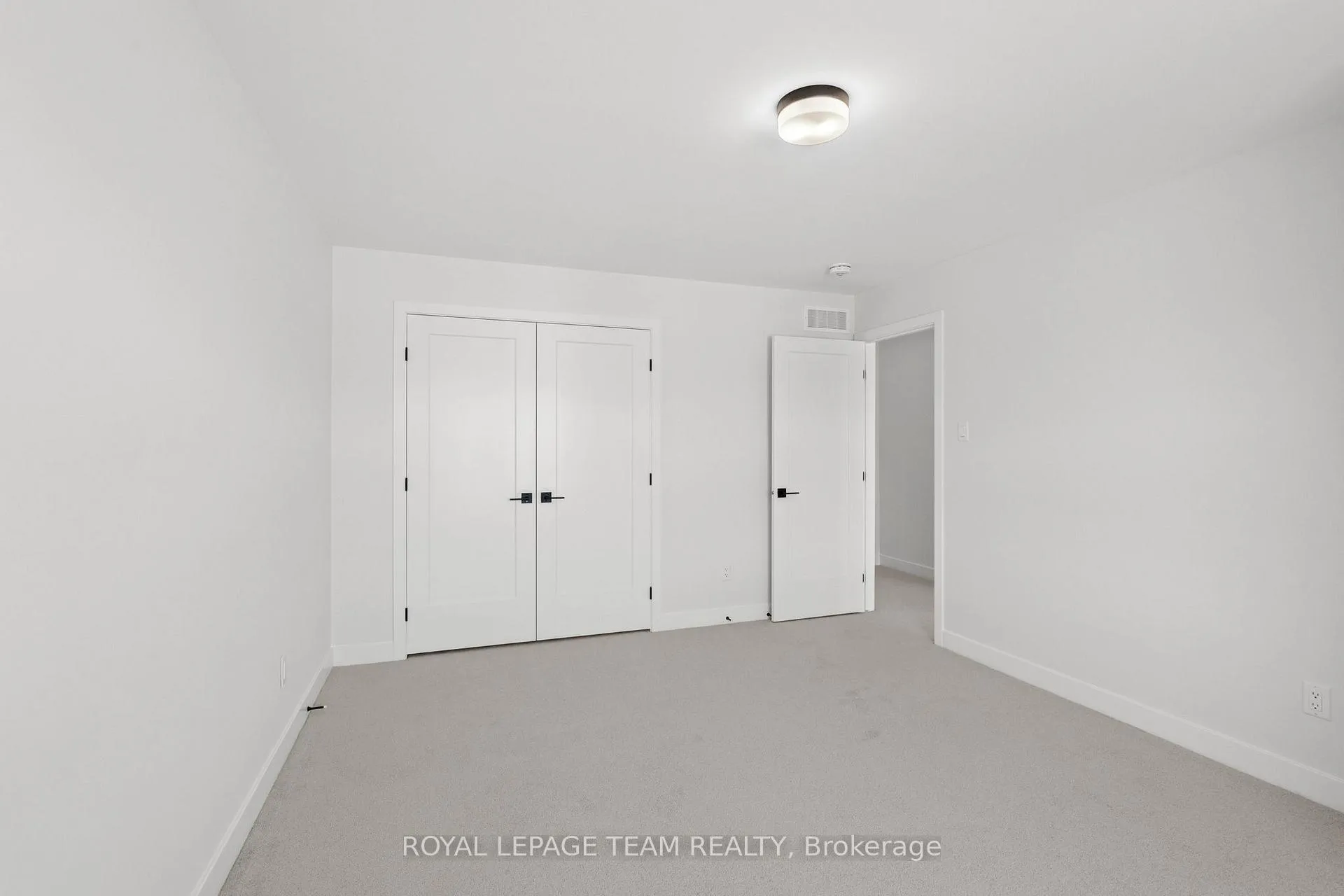 Photo 35 of 1004 Moore Street, Brockville — HOMEH