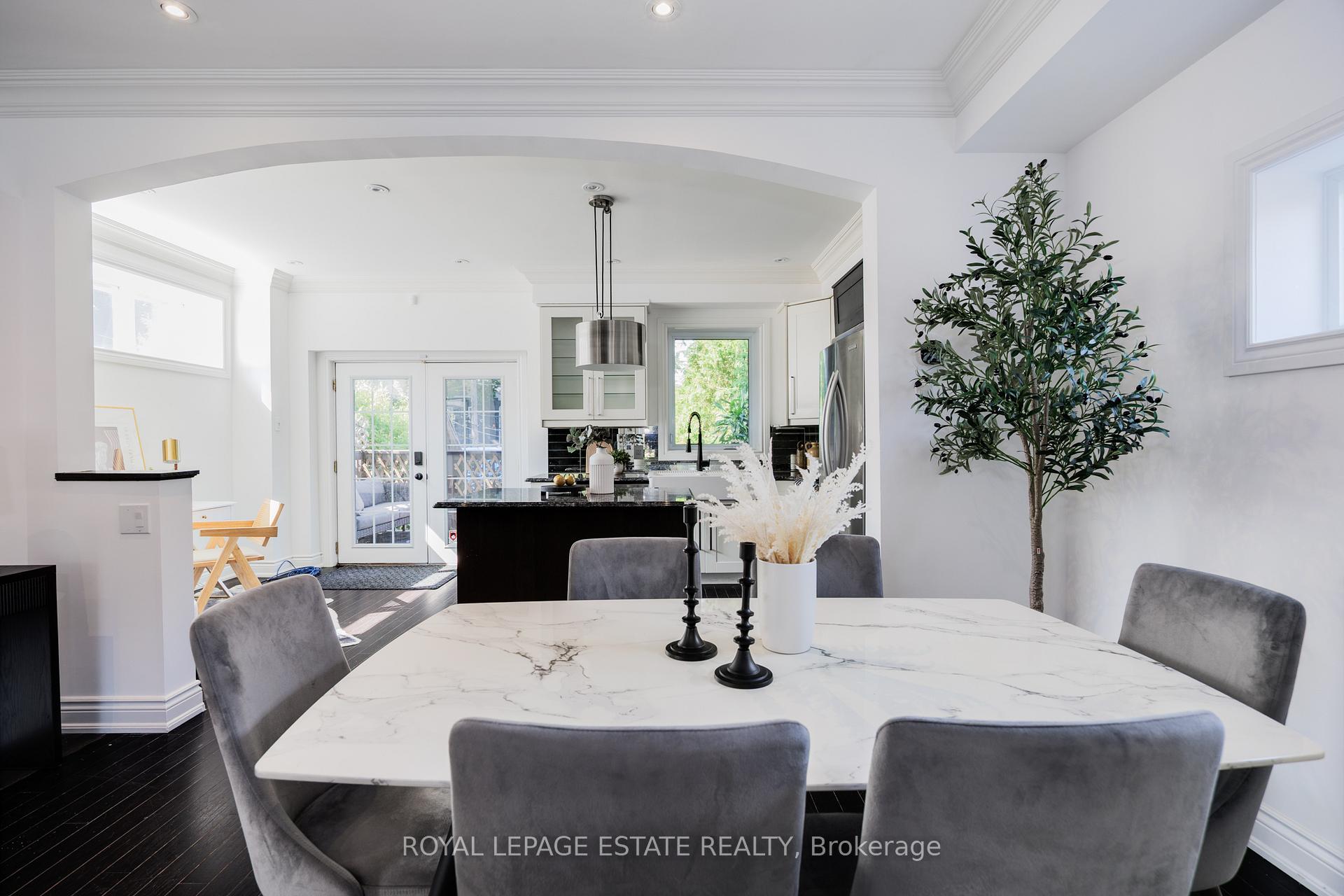 Photo 9 of 32 Manderley Drive, Scarborough, Birchcliffe-Cliffside — HOMEH