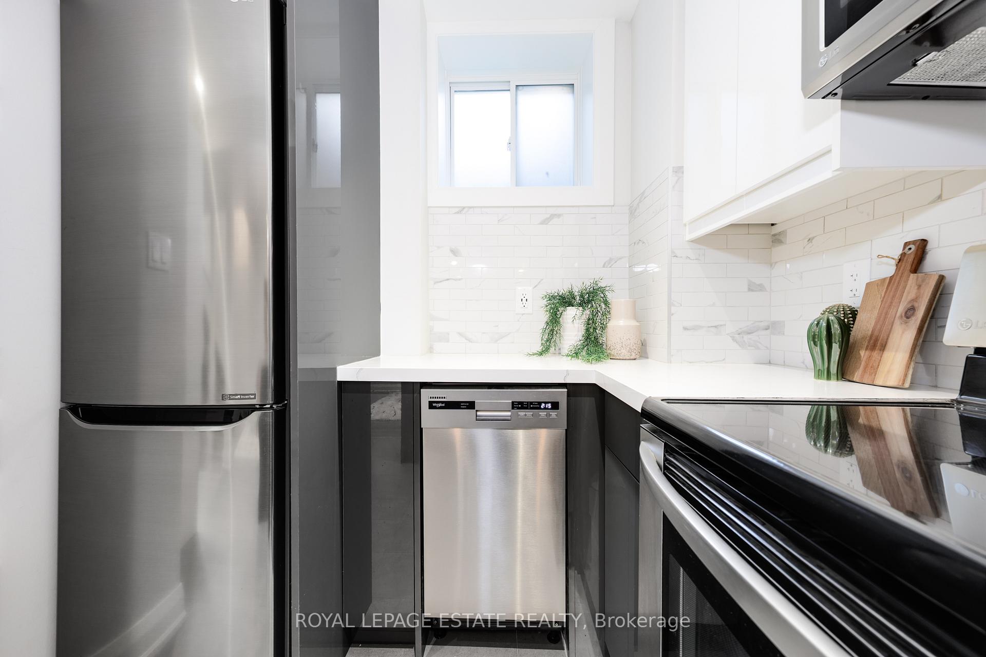 Photo 38 of 32 Manderley Drive, Scarborough, Birchcliffe-Cliffside — HOMEH