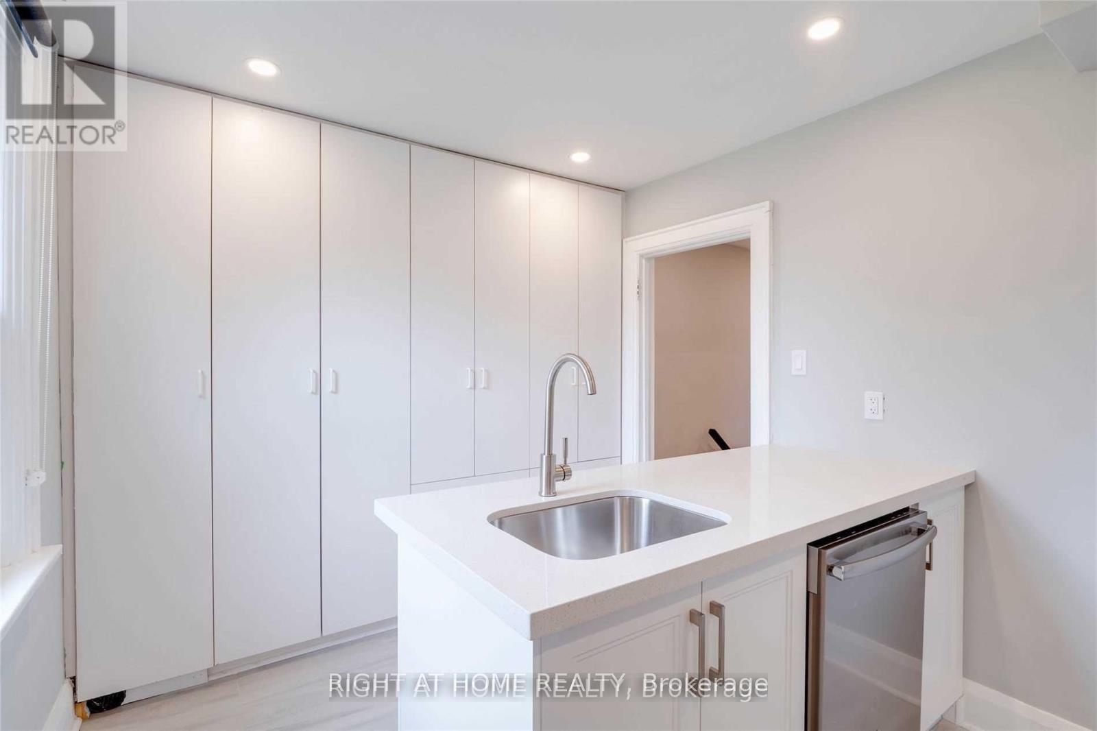 Photo 8 of Unit Unit A, 2023 Dufferin Street, Toronto, Oakwood Village — HOMEH