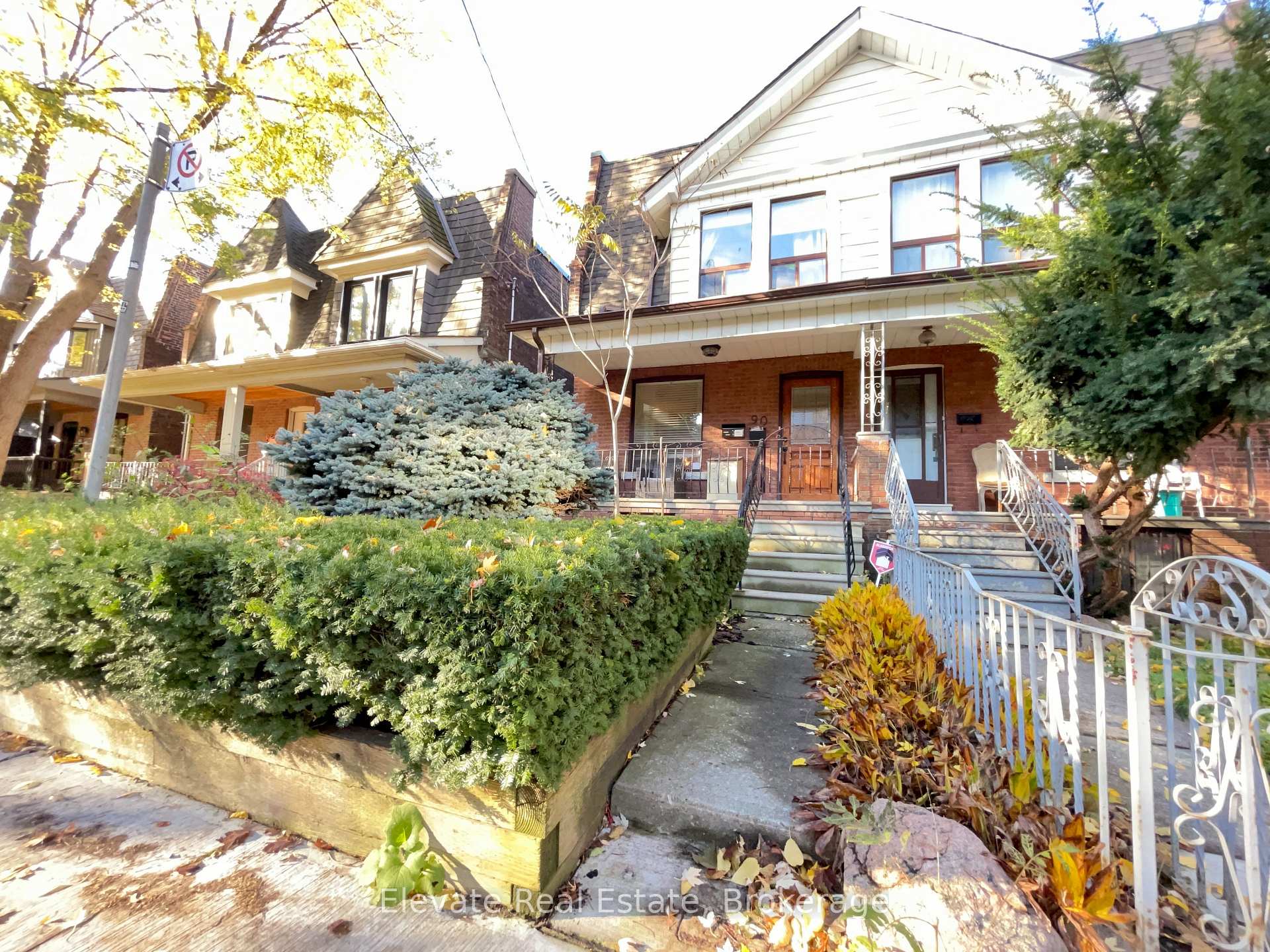 Photo 1 of 90 Crawford Street, Toronto, Niagara — HOMEH