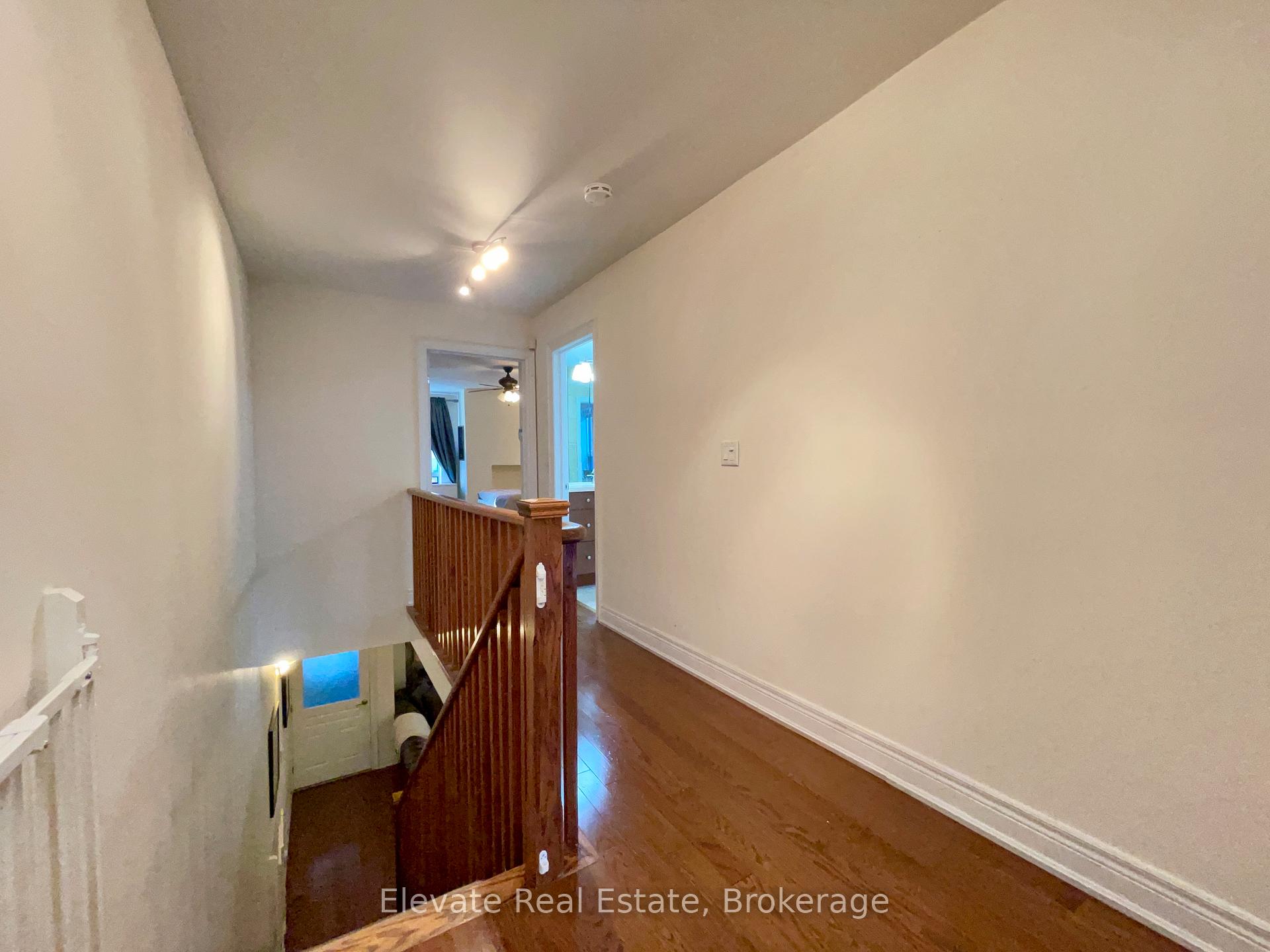 Photo 13 of 90 Crawford Street, Toronto, Niagara — HOMEH