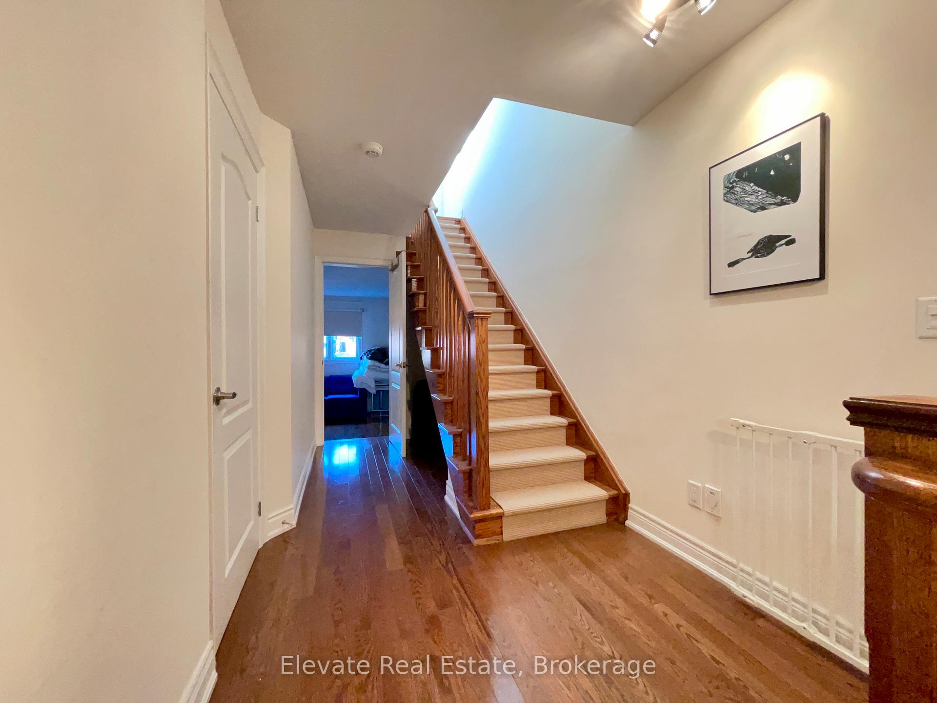 Photo 14 of 90 Crawford Street, Toronto, Niagara — HOMEH