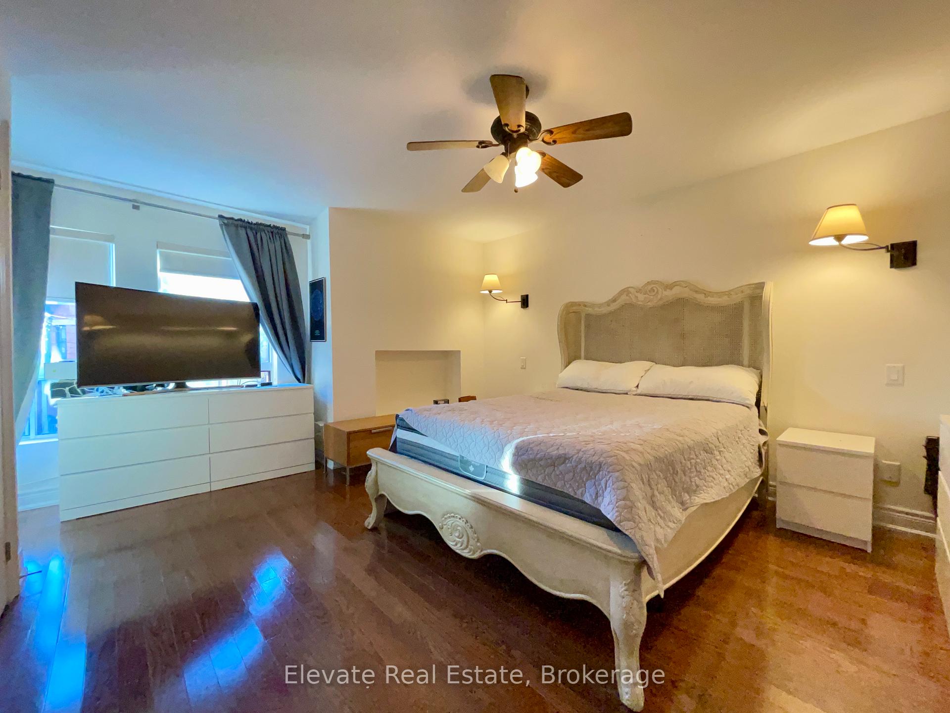 Photo 15 of 90 Crawford Street, Toronto, Niagara — HOMEH