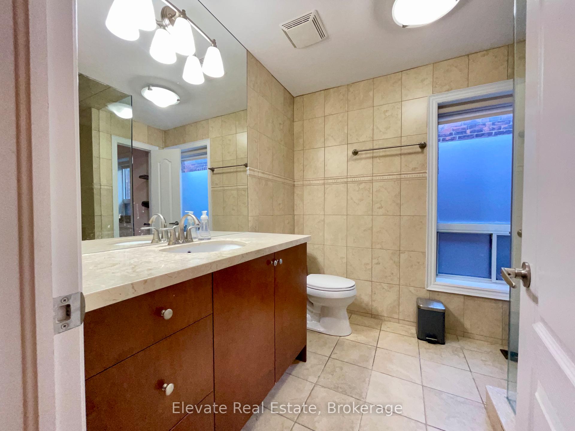 Photo 18 of 90 Crawford Street, Toronto, Niagara — HOMEH