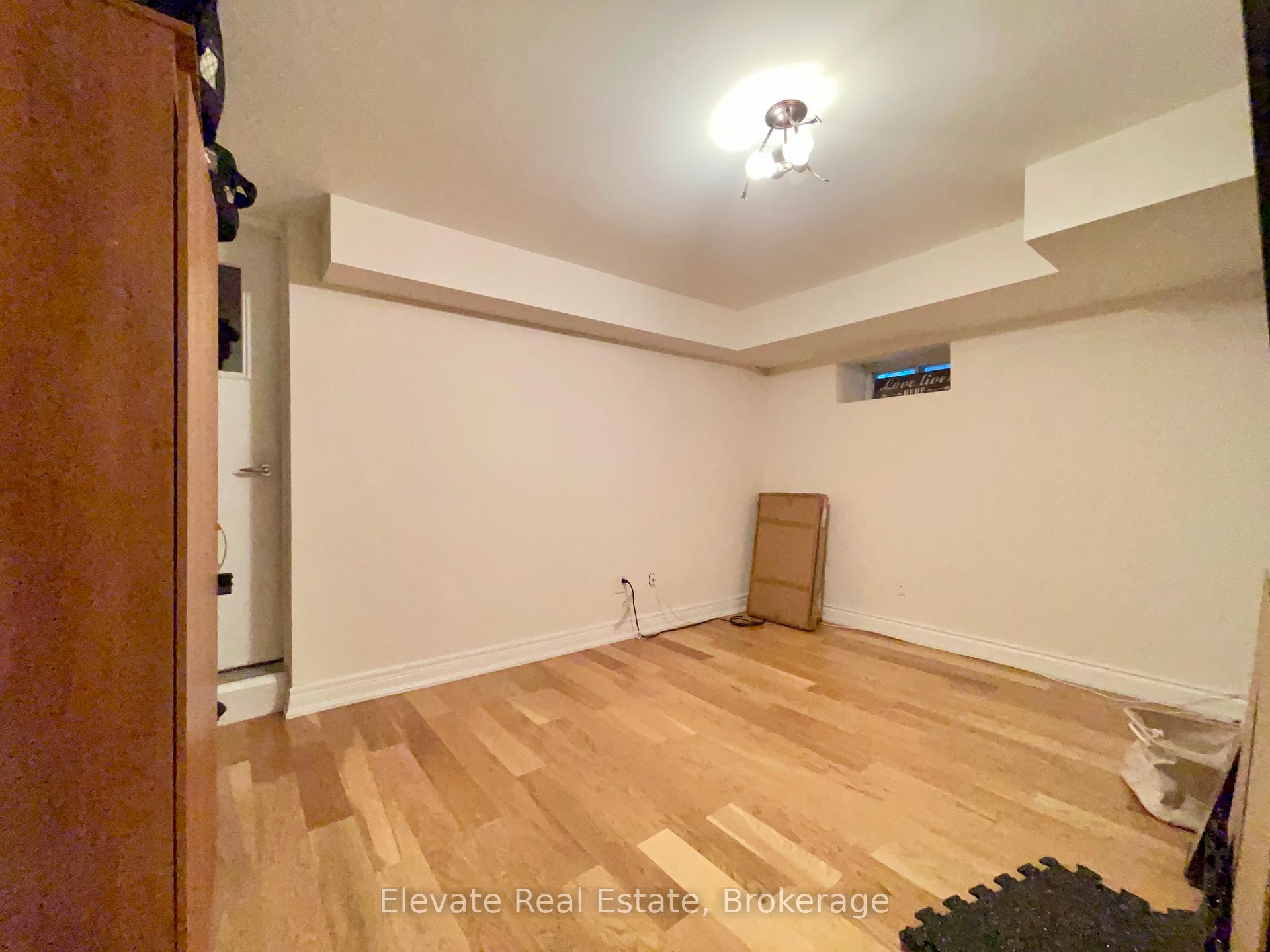 Photo 26 of 90 Crawford Street, Toronto, Niagara — HOMEH